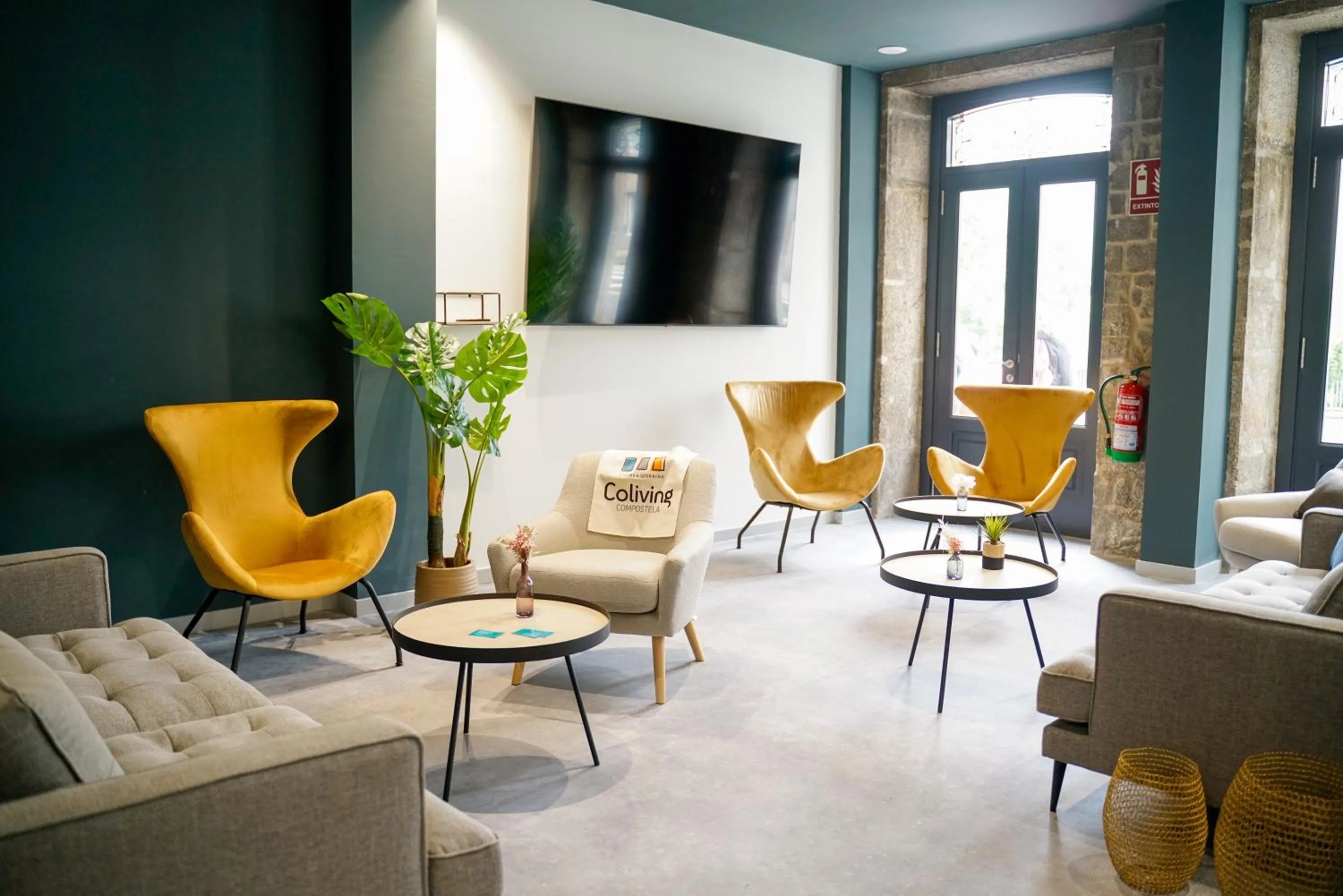 Living room in Coliving Compostela