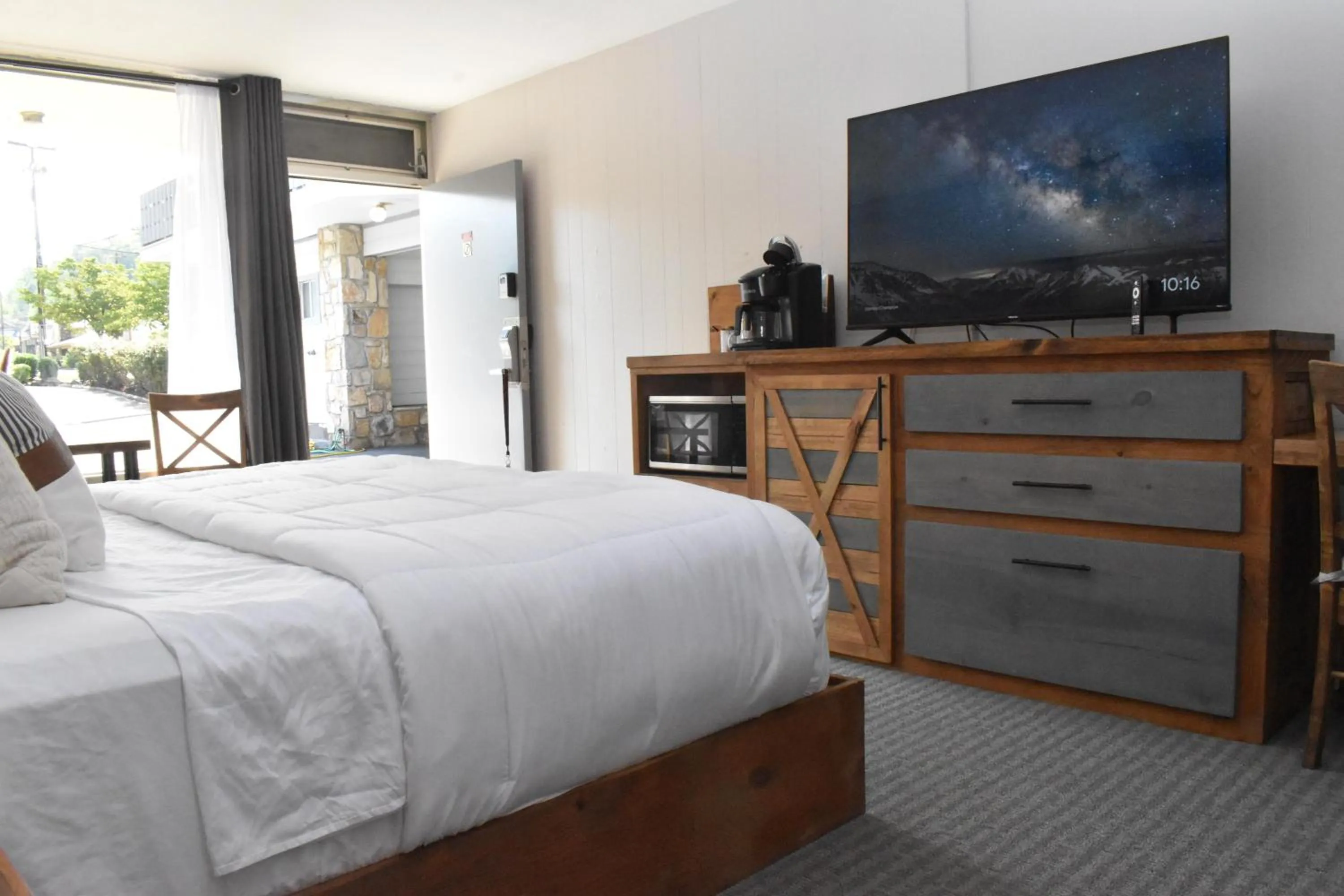 TV and multimedia, Bed in Timber Ridge Lodge Gatlinburg
