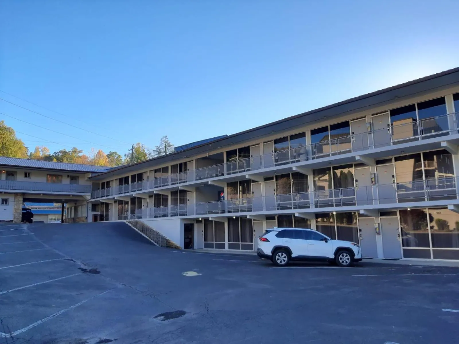 Parking in Timber Ridge Lodge Gatlinburg