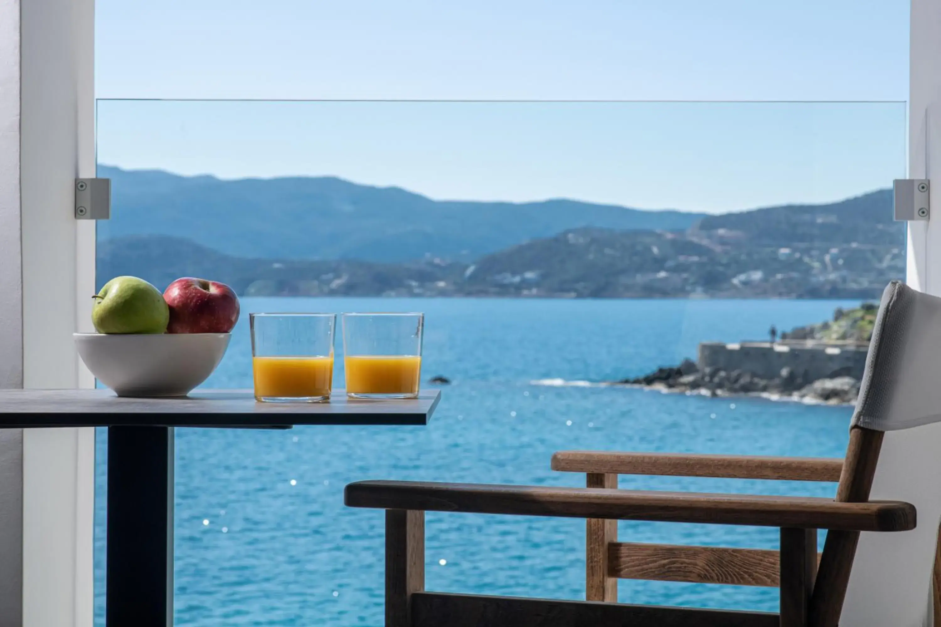 Beachfront Salty Sea Luxury Suite 1 Beachfront Salty Sea Luxury Suite 1
