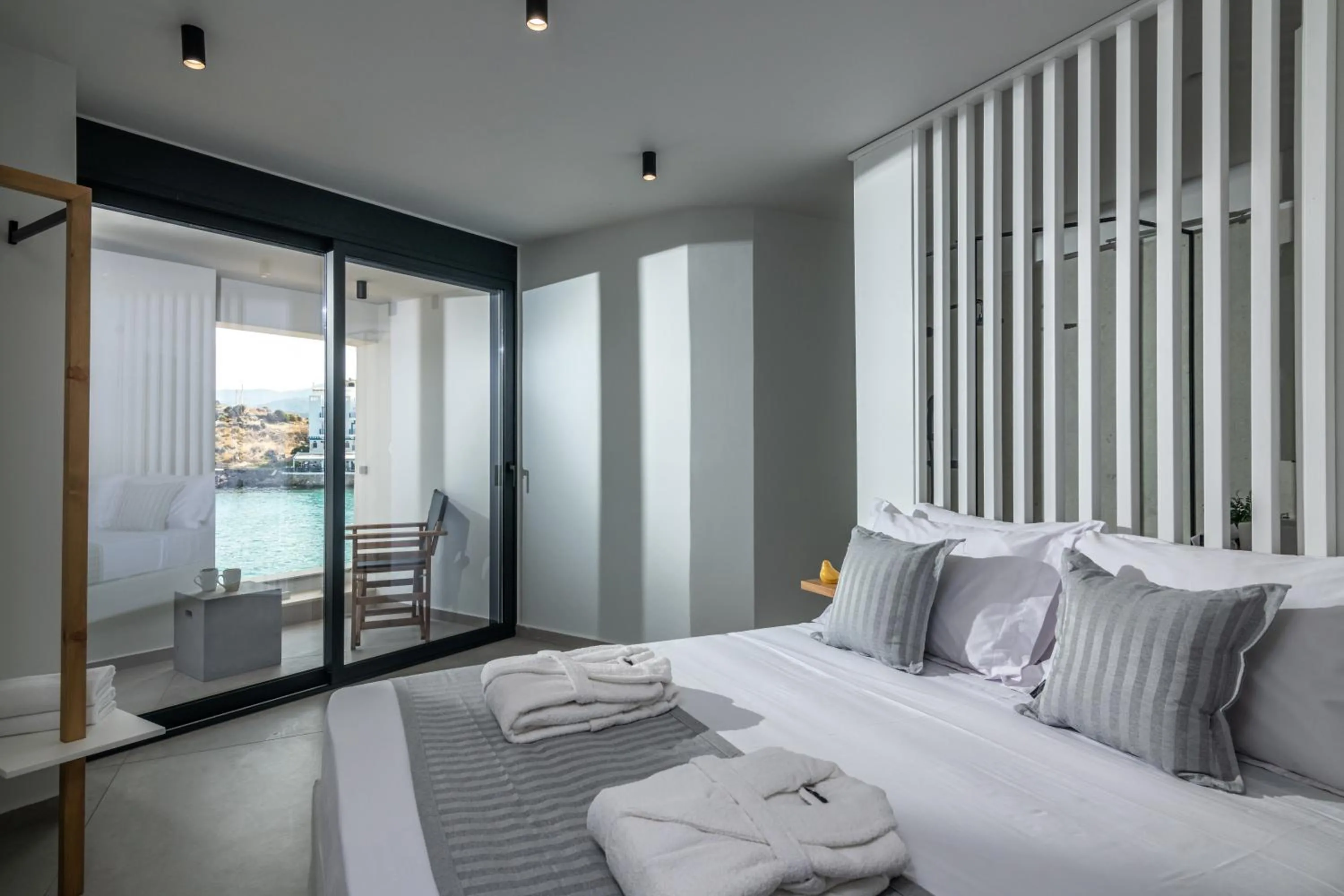 Beachfront Salty Sea Luxury Suite 1