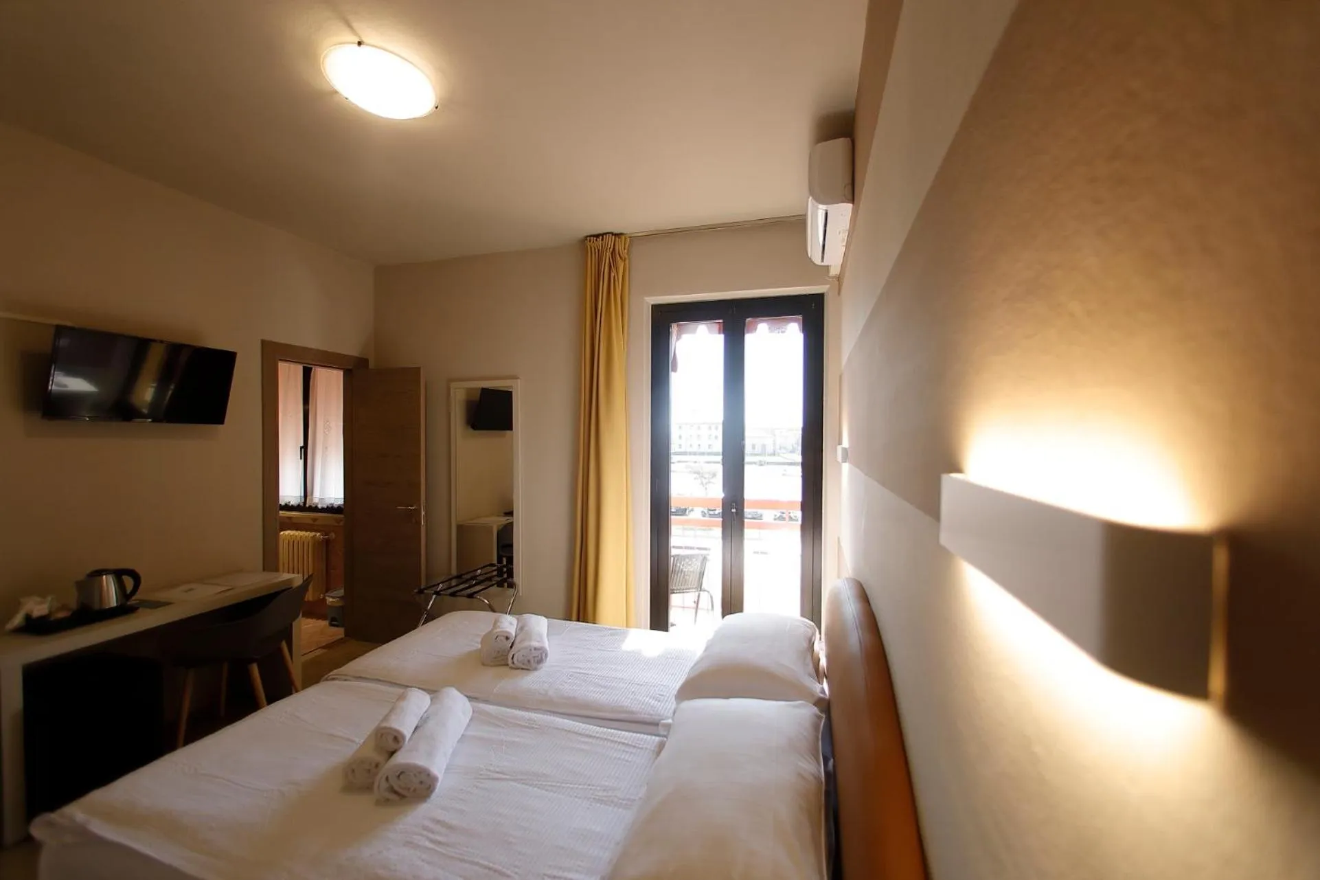 Bed in Hotel Primavera