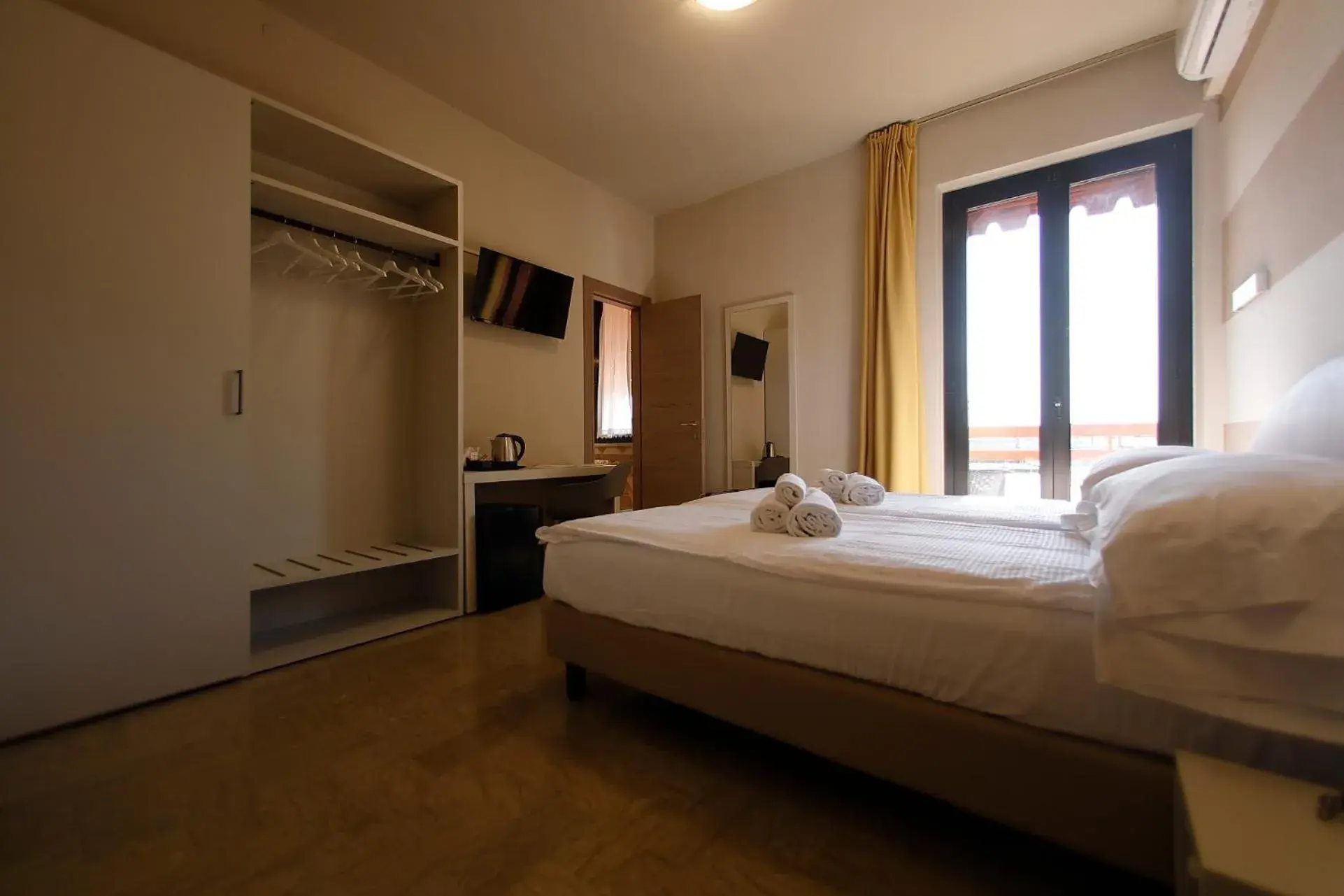 Double Room with Balcony in Hotel Primavera Double Room with Balcony in Hotel Primavera