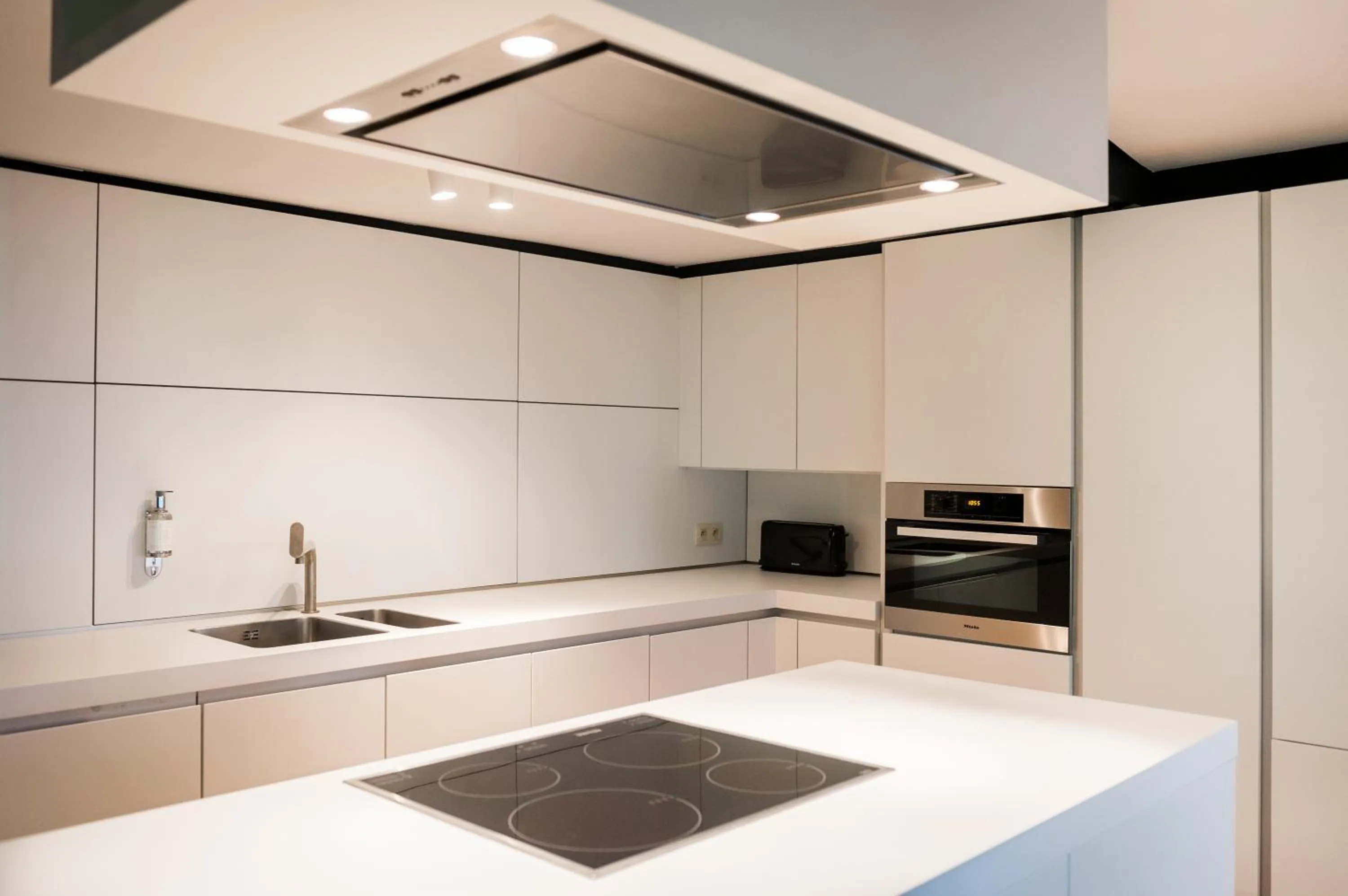 Kitchen or kitchenette in Smartflats - Monnaie