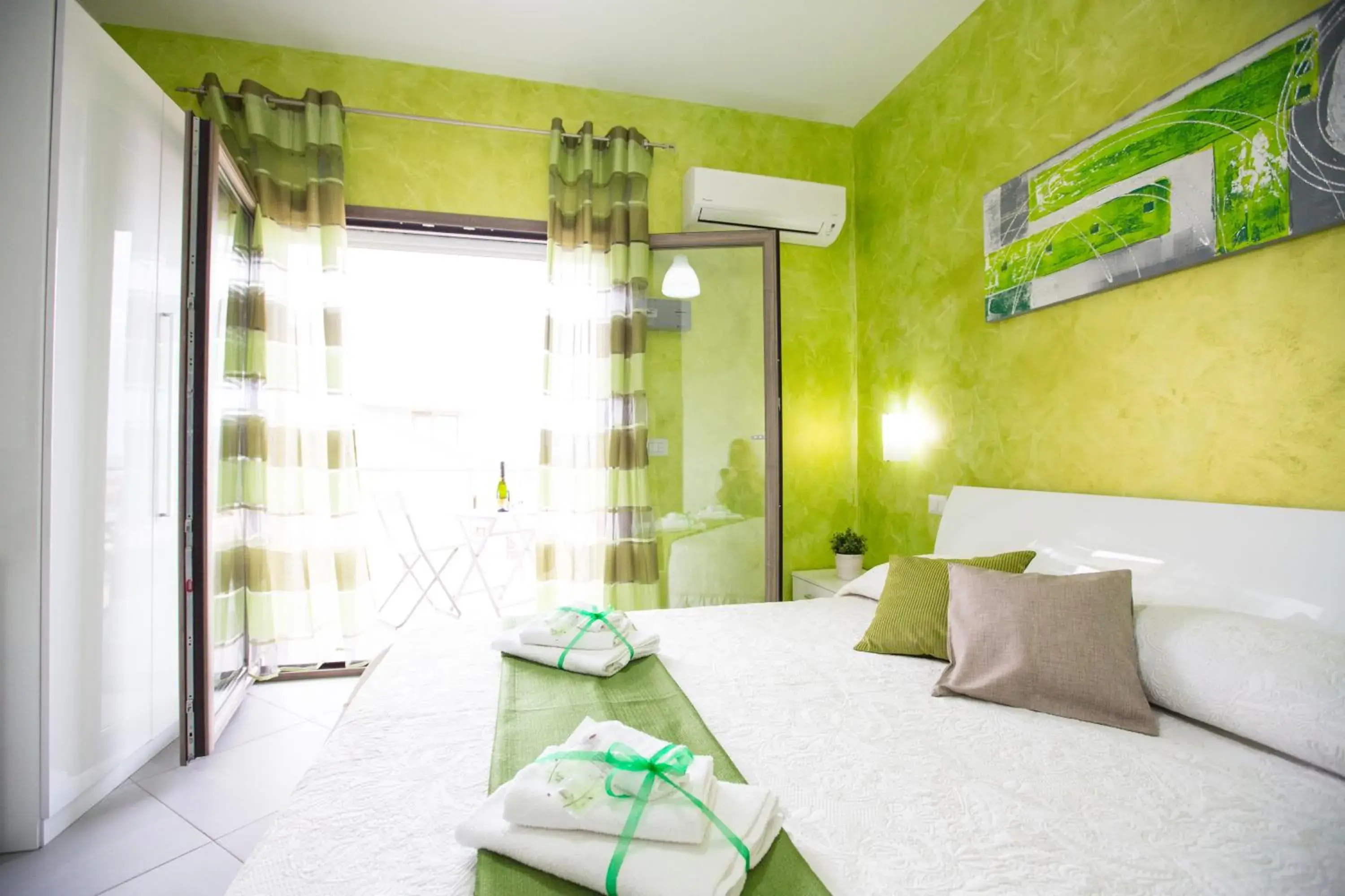 Double Room with Balcony and Sea View in B&B Pepito Double Room with Balcony and Sea View in B&B Pepito