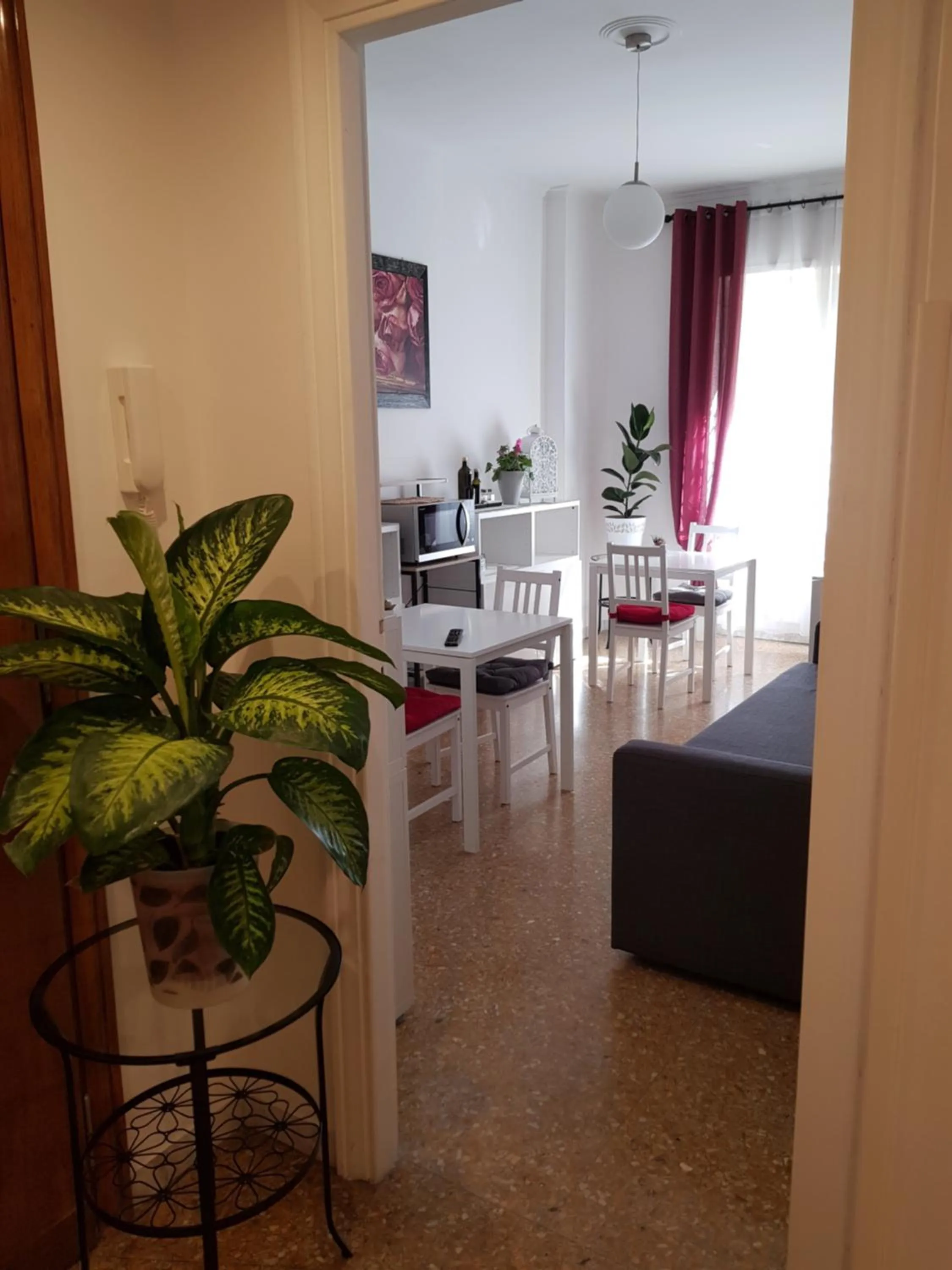 Communal lounge/ TV room in Rose Antiche Vatican B&B