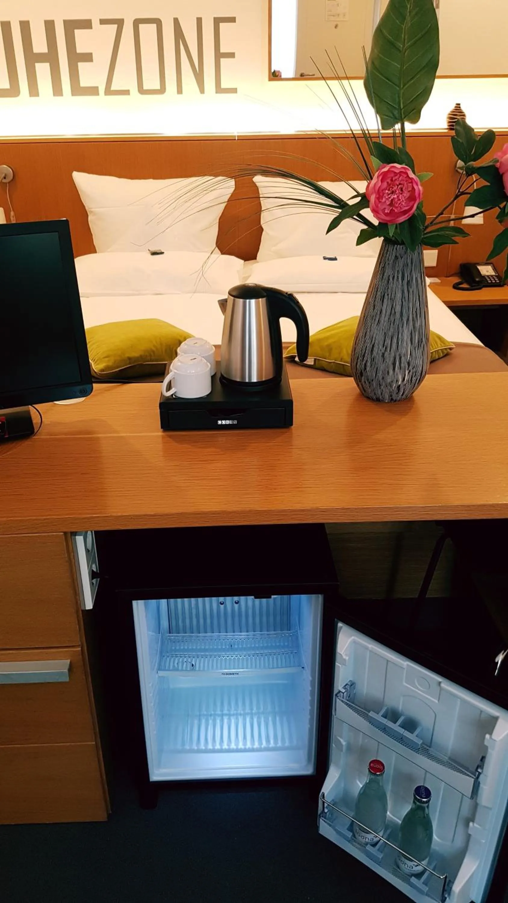 Coffee/tea facilities in Baurs Park