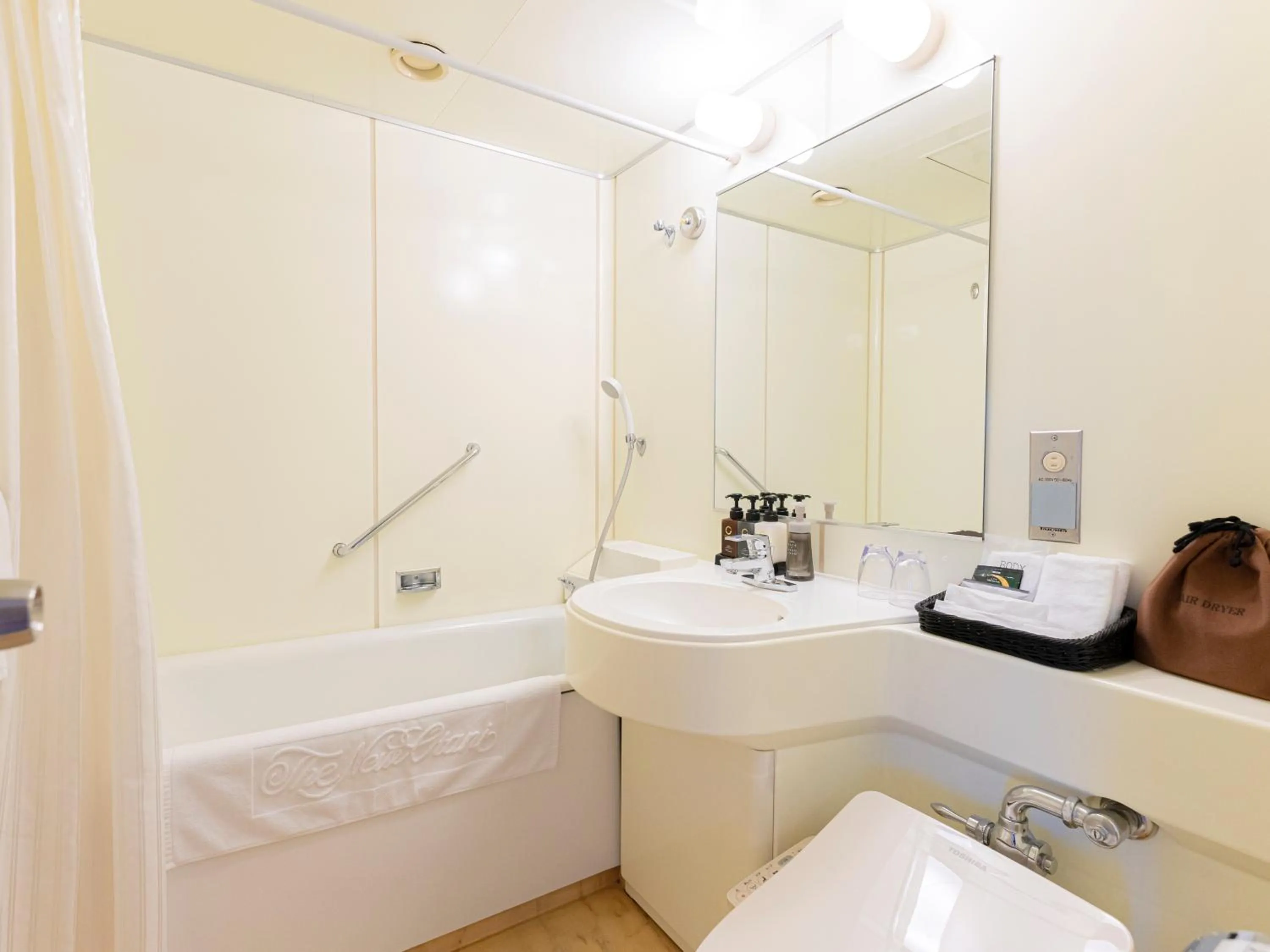 Bathroom in Hotel New Otani Saga