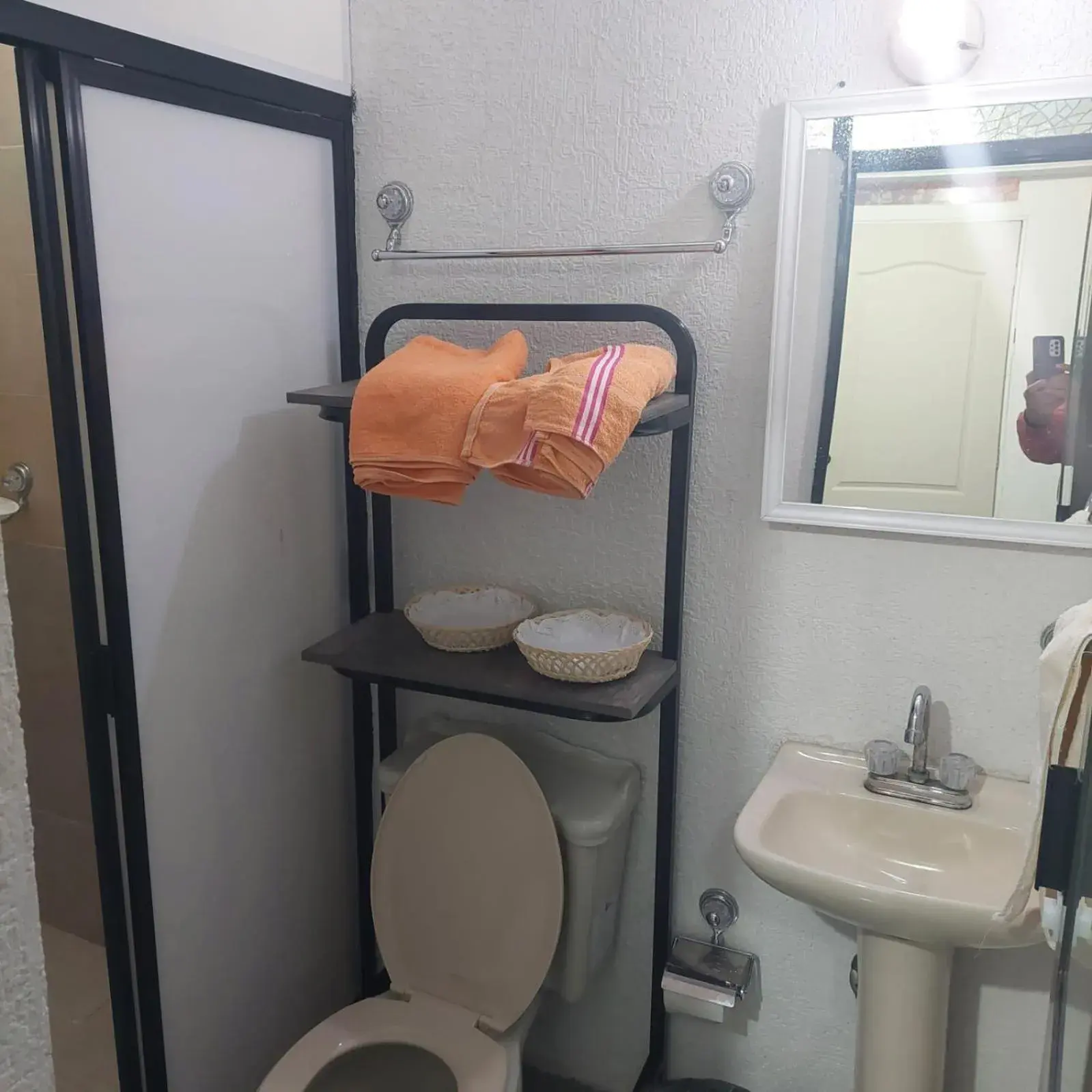 Double Room with Private Bathroom in Eva's paradise Double Room with Private Bathroom in Eva's paradise