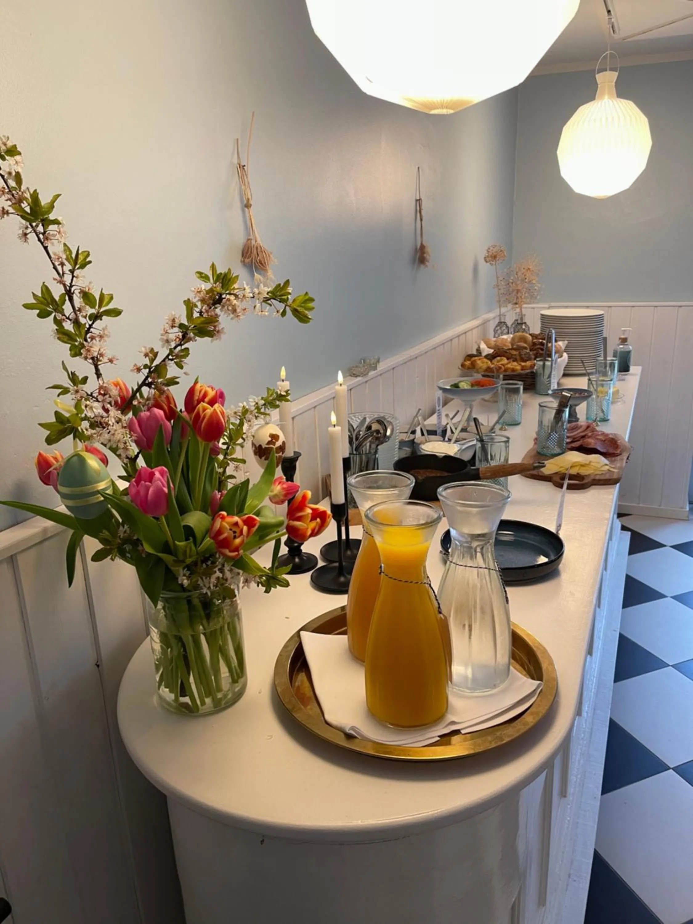 Restaurant/places to eat in Egn Boutique Hotel
