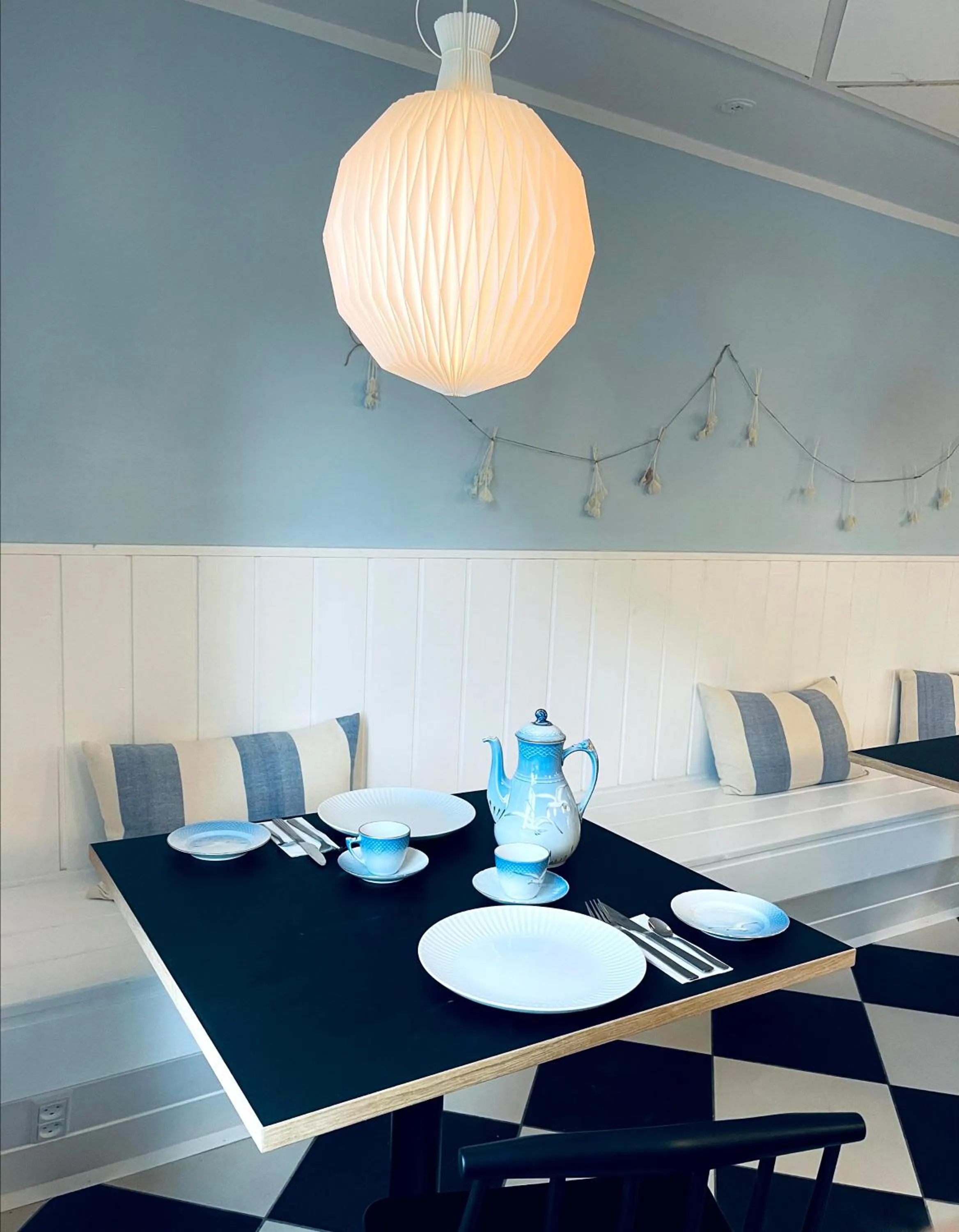 Restaurant/places to eat in Egn Boutique Hotel