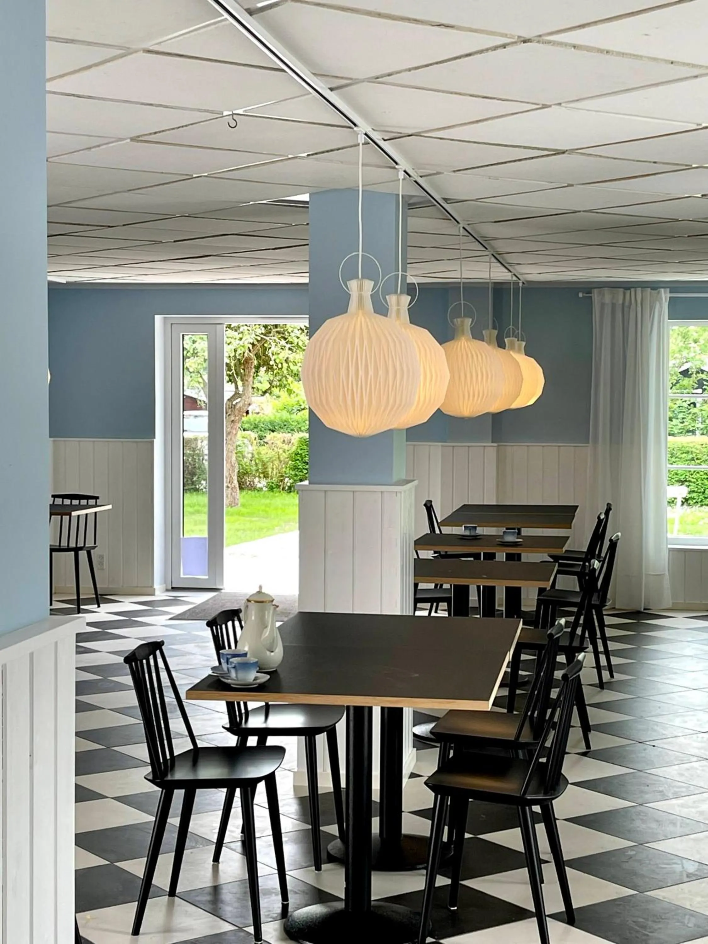 Restaurant/places to eat in Egn Boutique Hotel