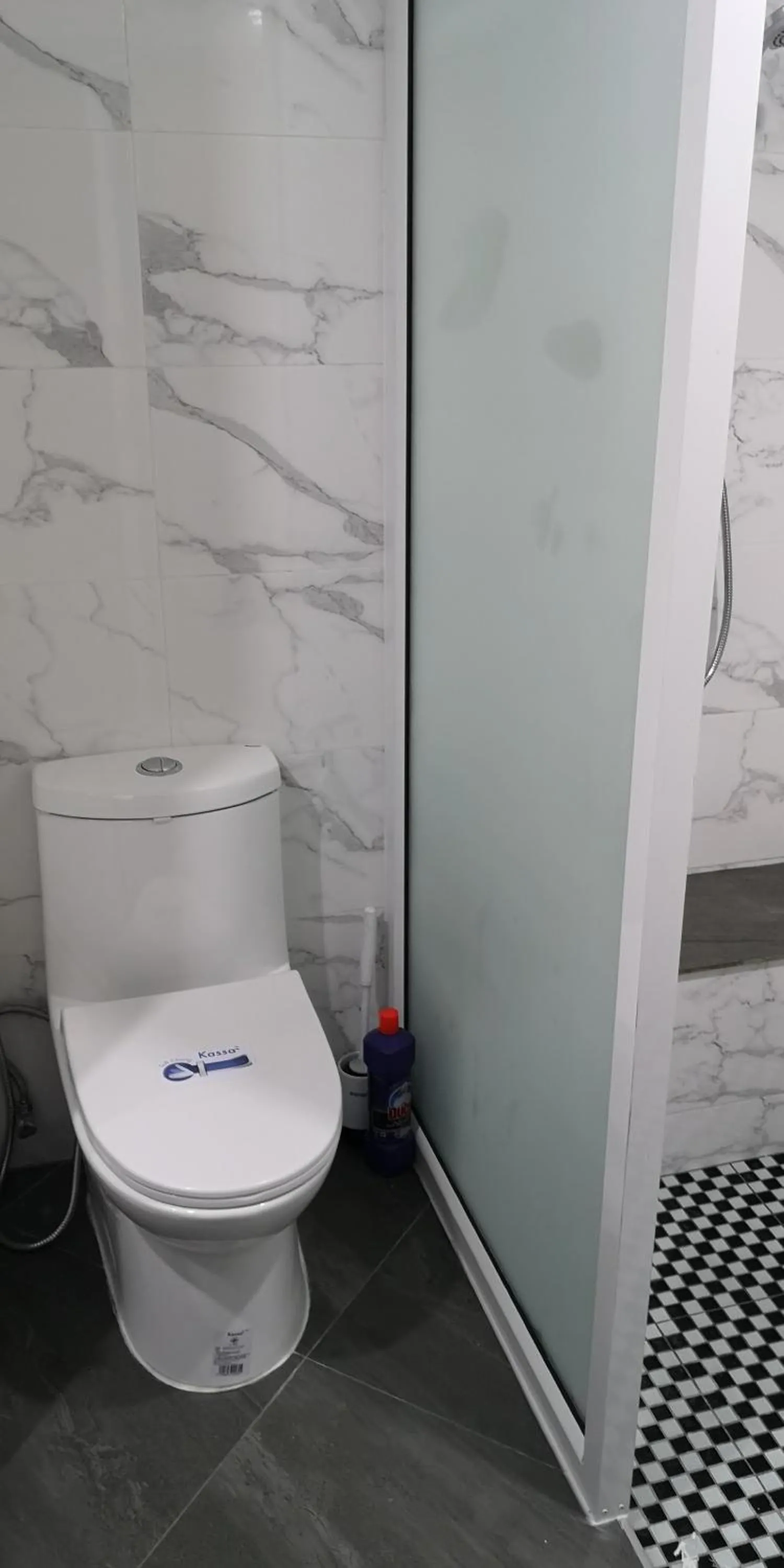 Shower in Villa Germania
