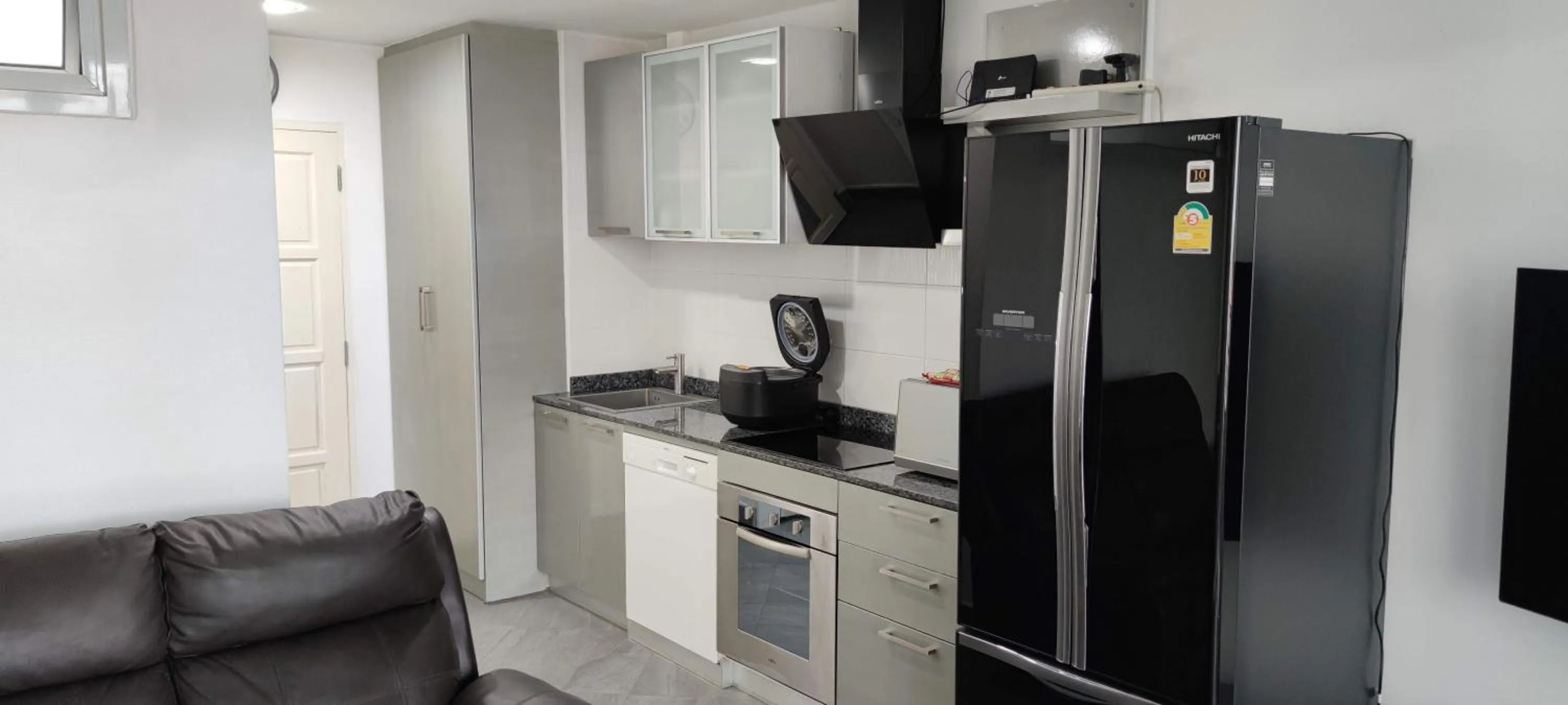 Kitchen or kitchenette in Villa Germania