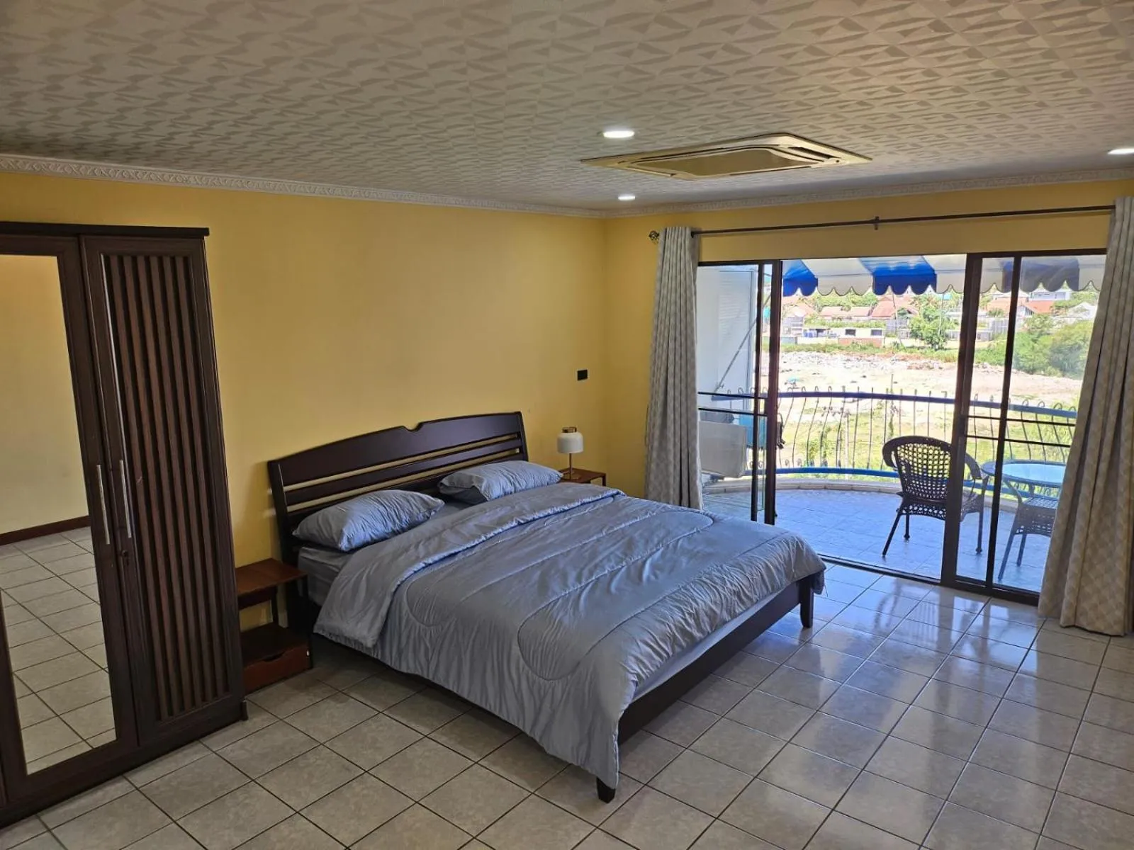 Bed in Villa Germania
