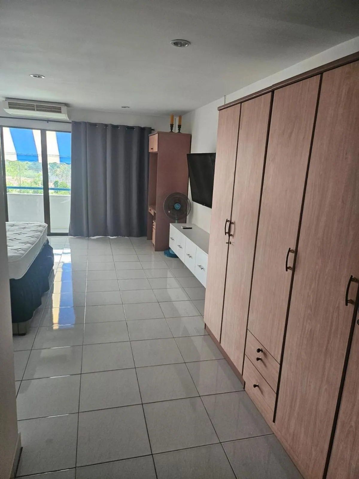 wardrobe in Villa Germania