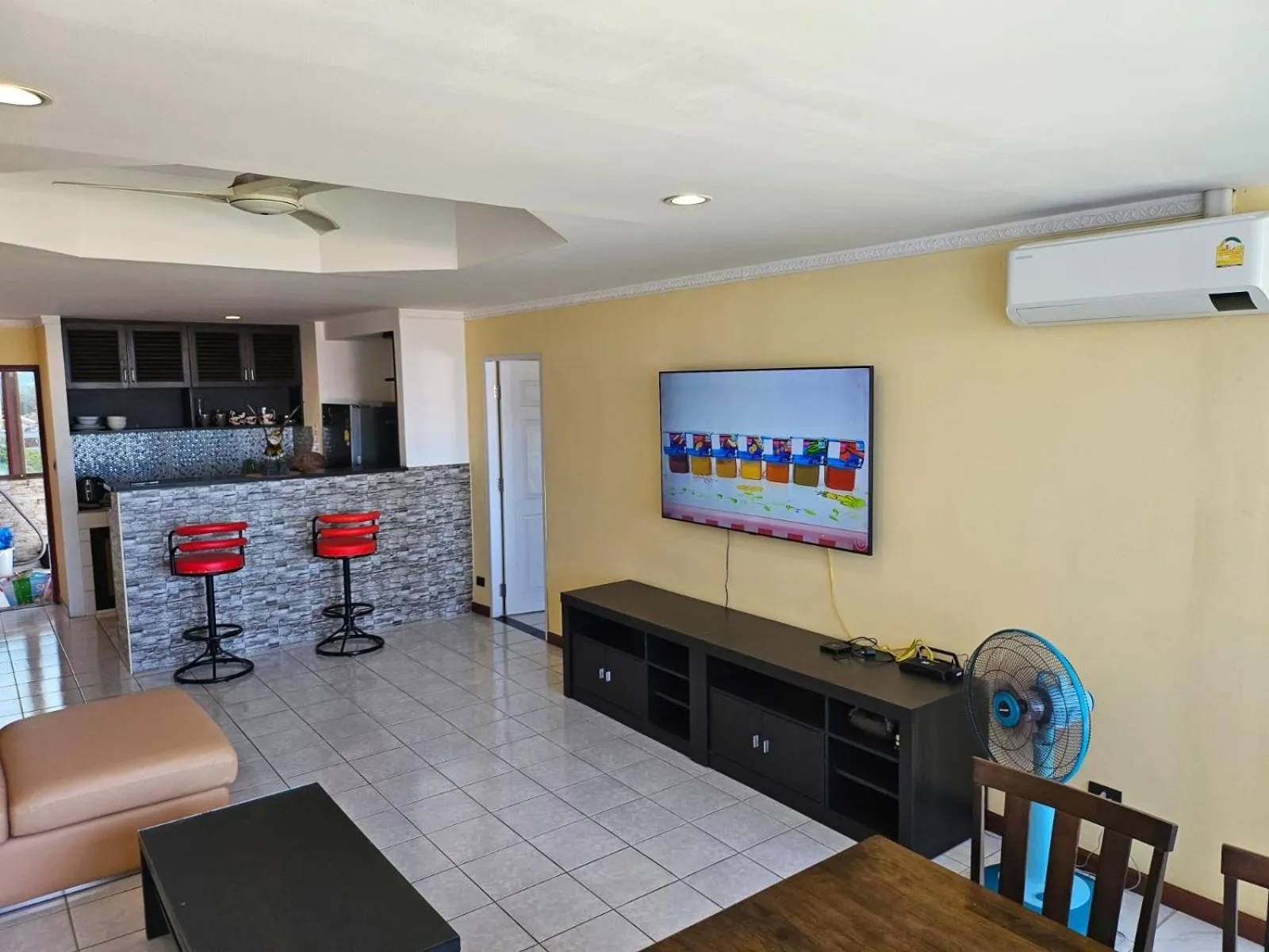 TV and multimedia in Villa Germania