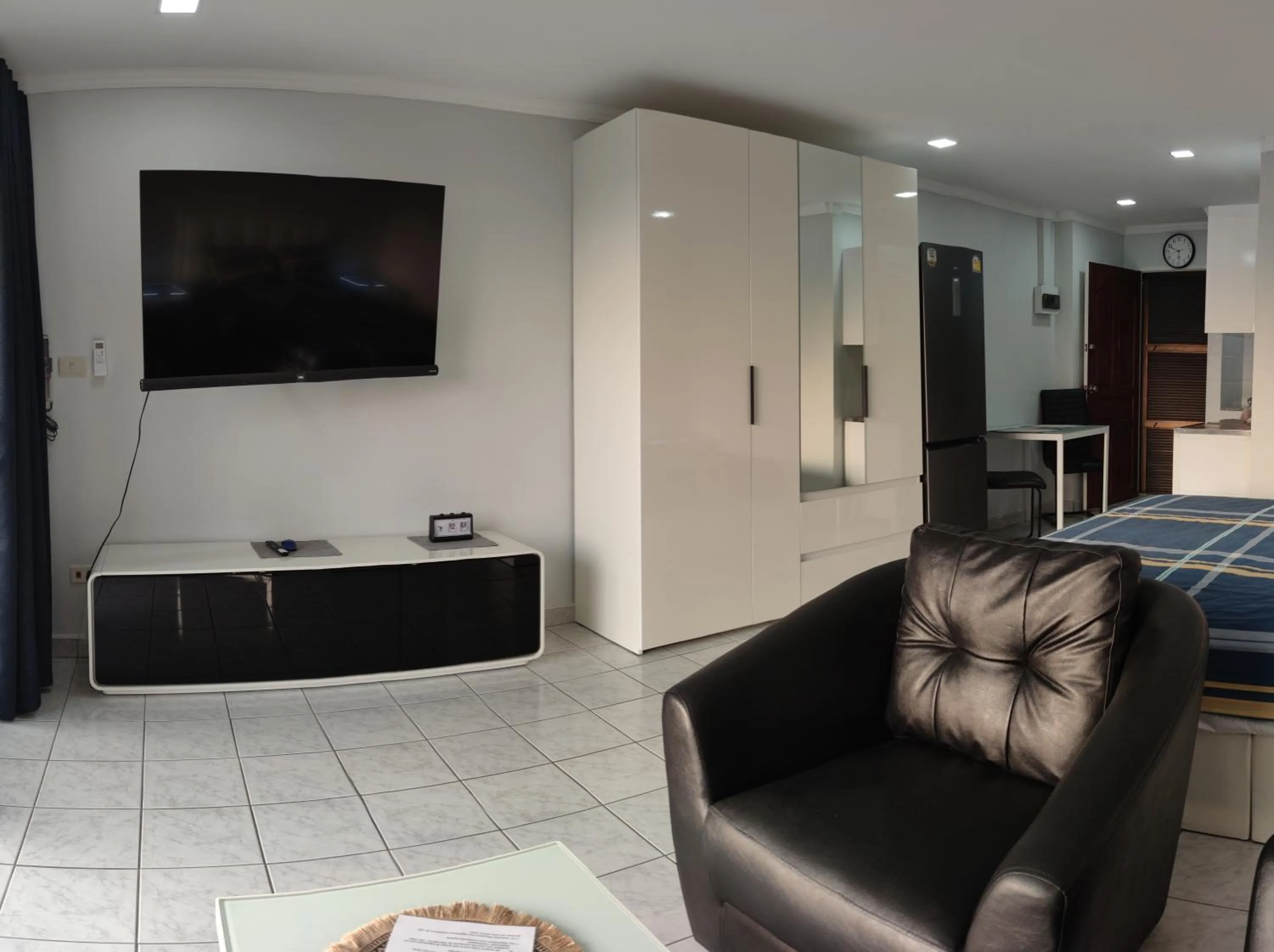 TV and multimedia in Villa Germania