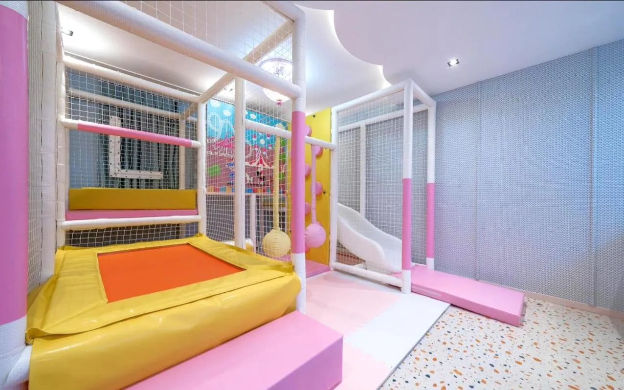 Entertainment in Jangyu Almond Kids Hotel