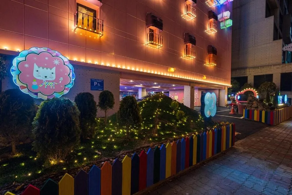 Property building in Jangyu Almond Kids Hotel