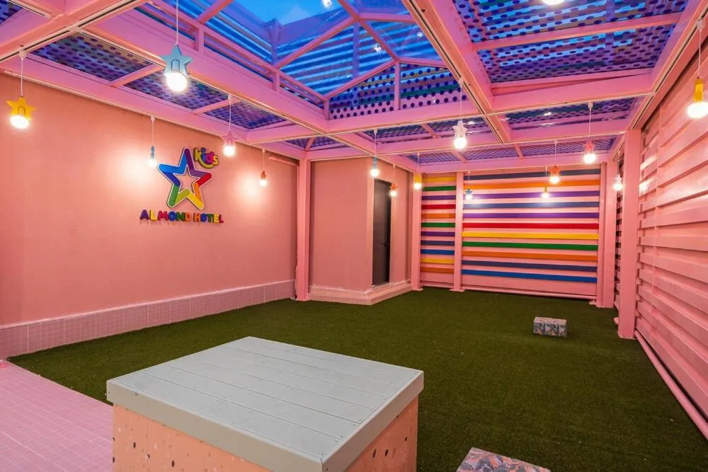 Swimming pool in Jangyu Almond Kids Hotel