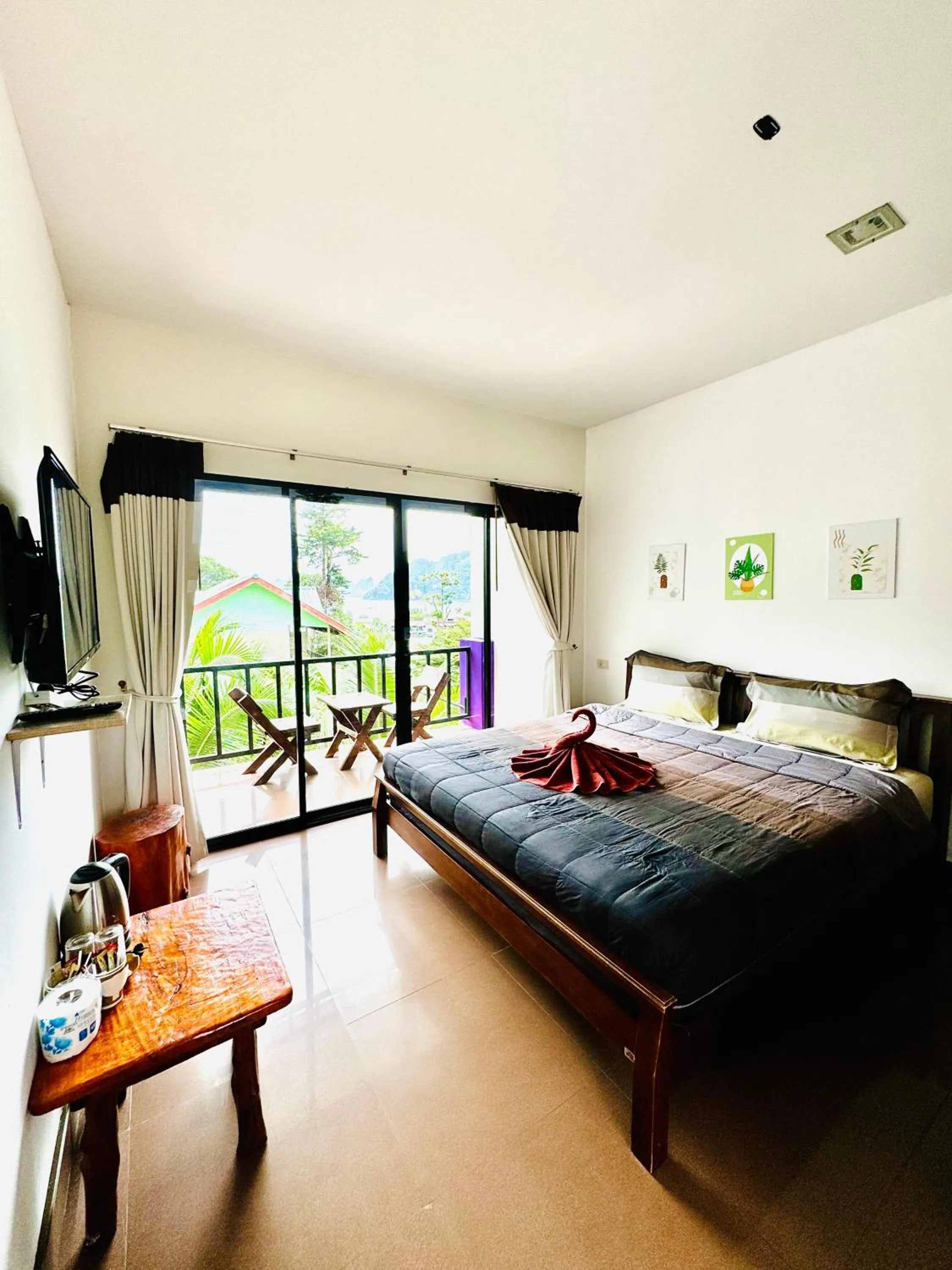 Bed in View Garden Resort