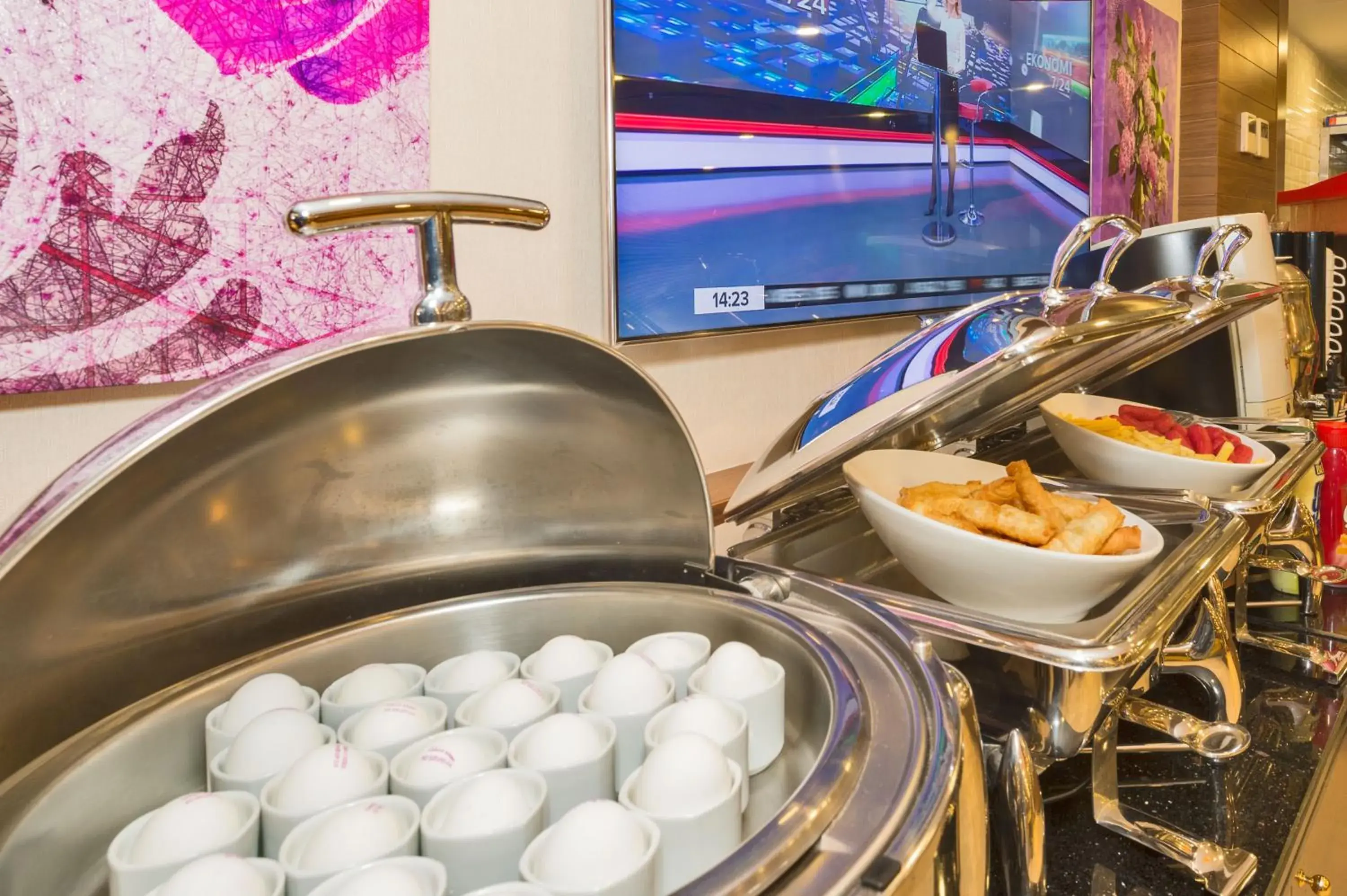 Food close-up in Darkmen Hotel 2 Food close-up in Darkmen Hotel 2