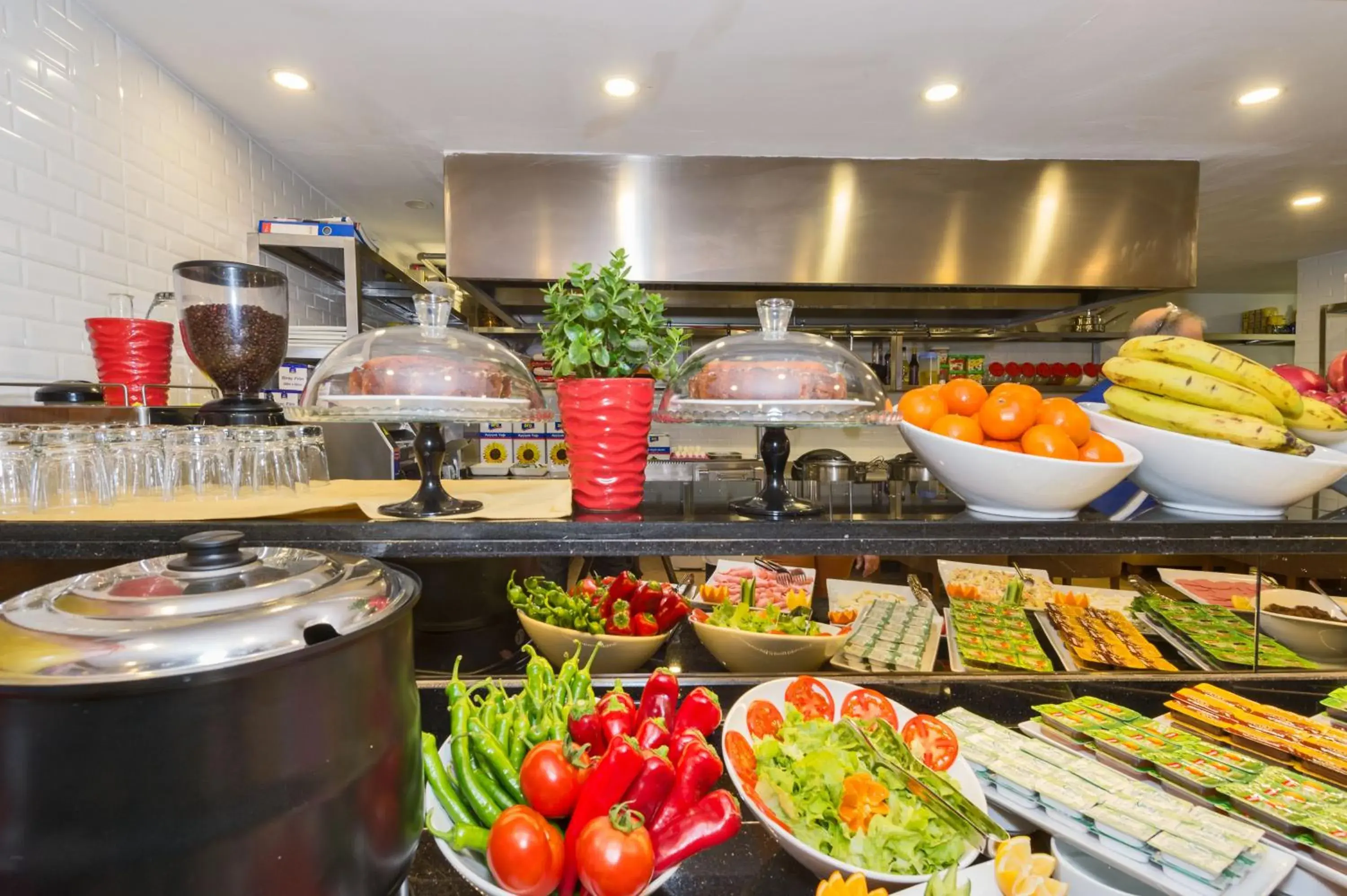 Food in Darkmen Hotel 2 Food in Darkmen Hotel 2