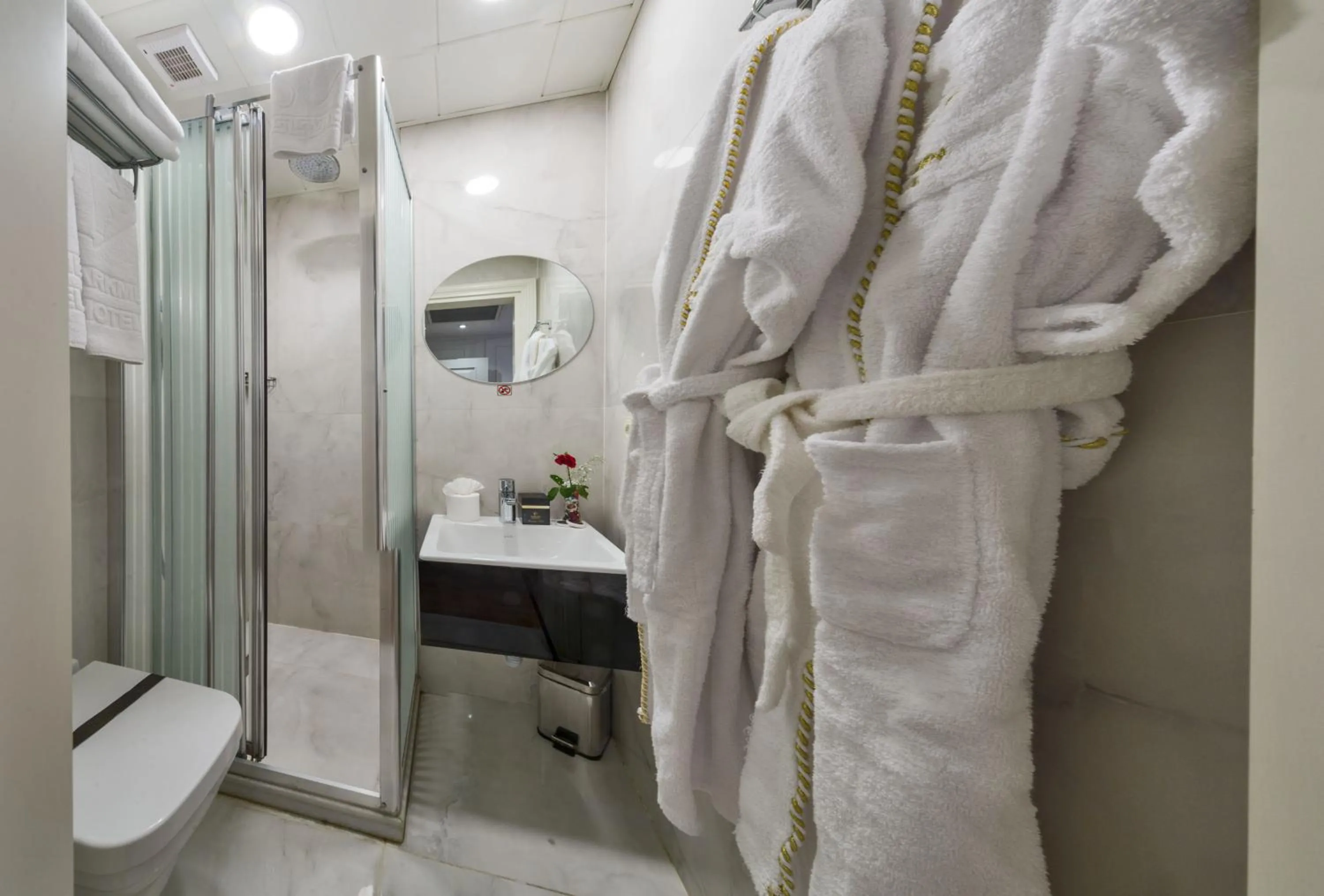 Bathroom in Darkmen Hotel 2