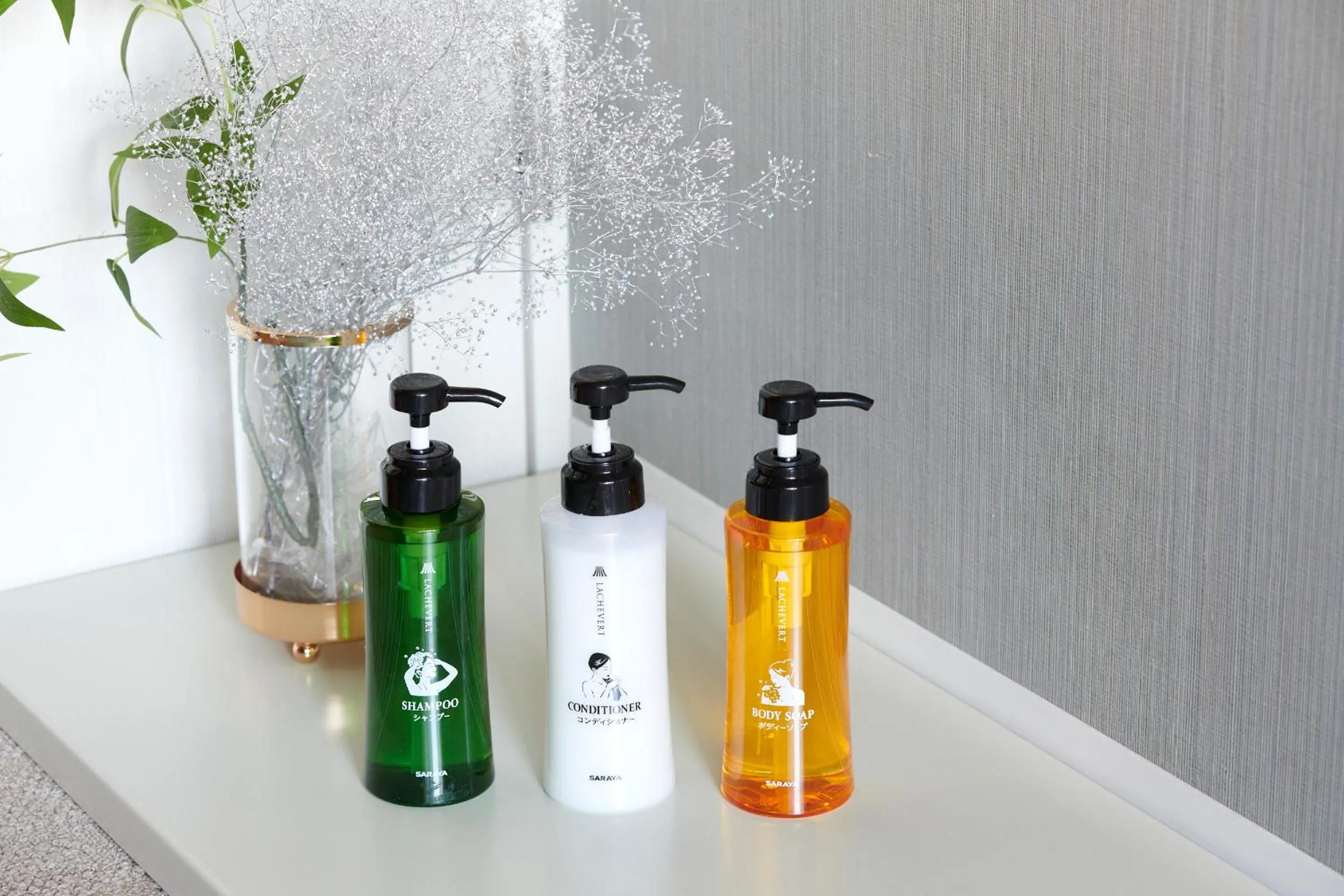 Shower in Hotel Tokyo Hub