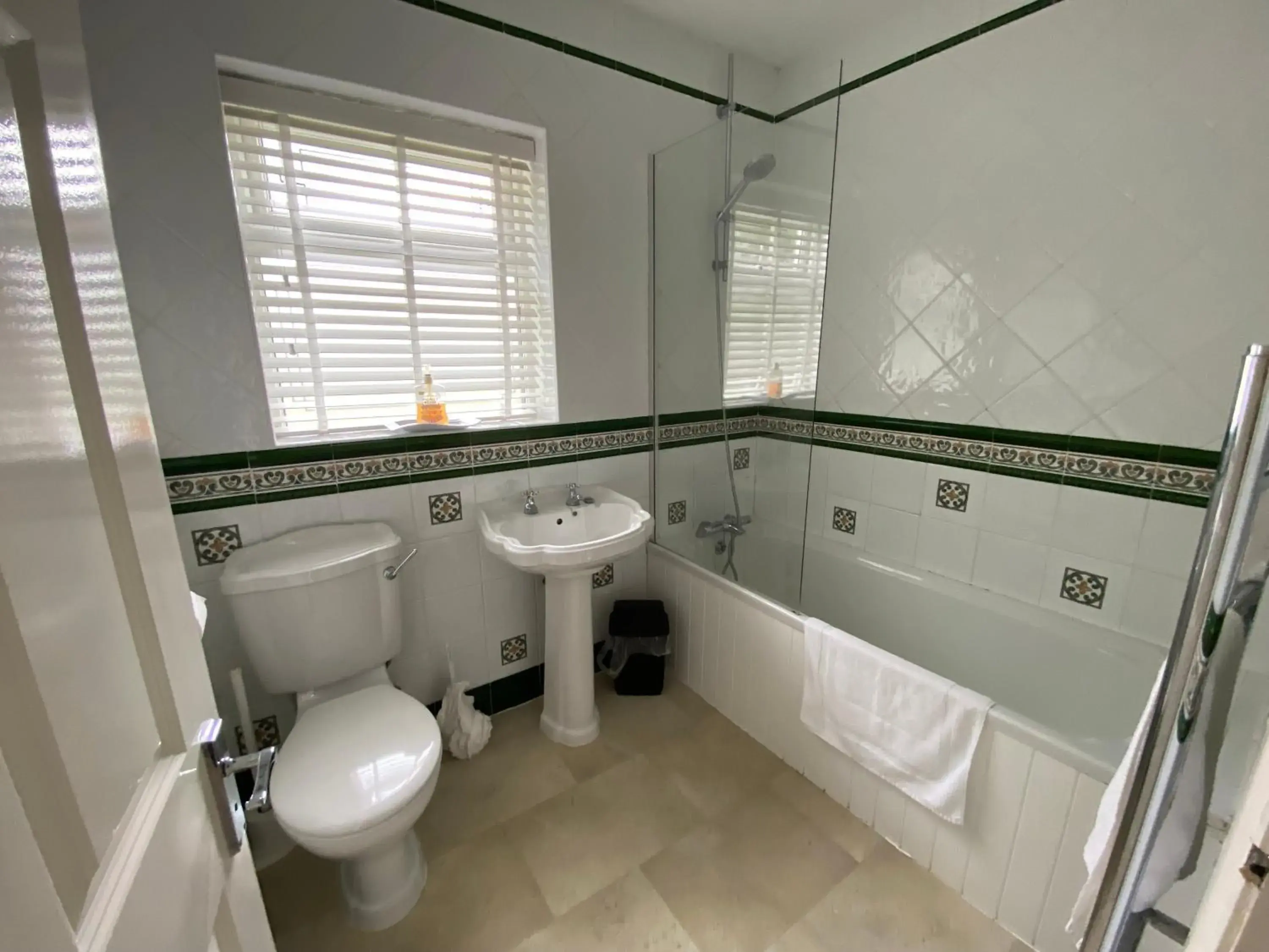 Deluxe Double Room in Parkside Guest House Deluxe Double Room in Parkside Guest House