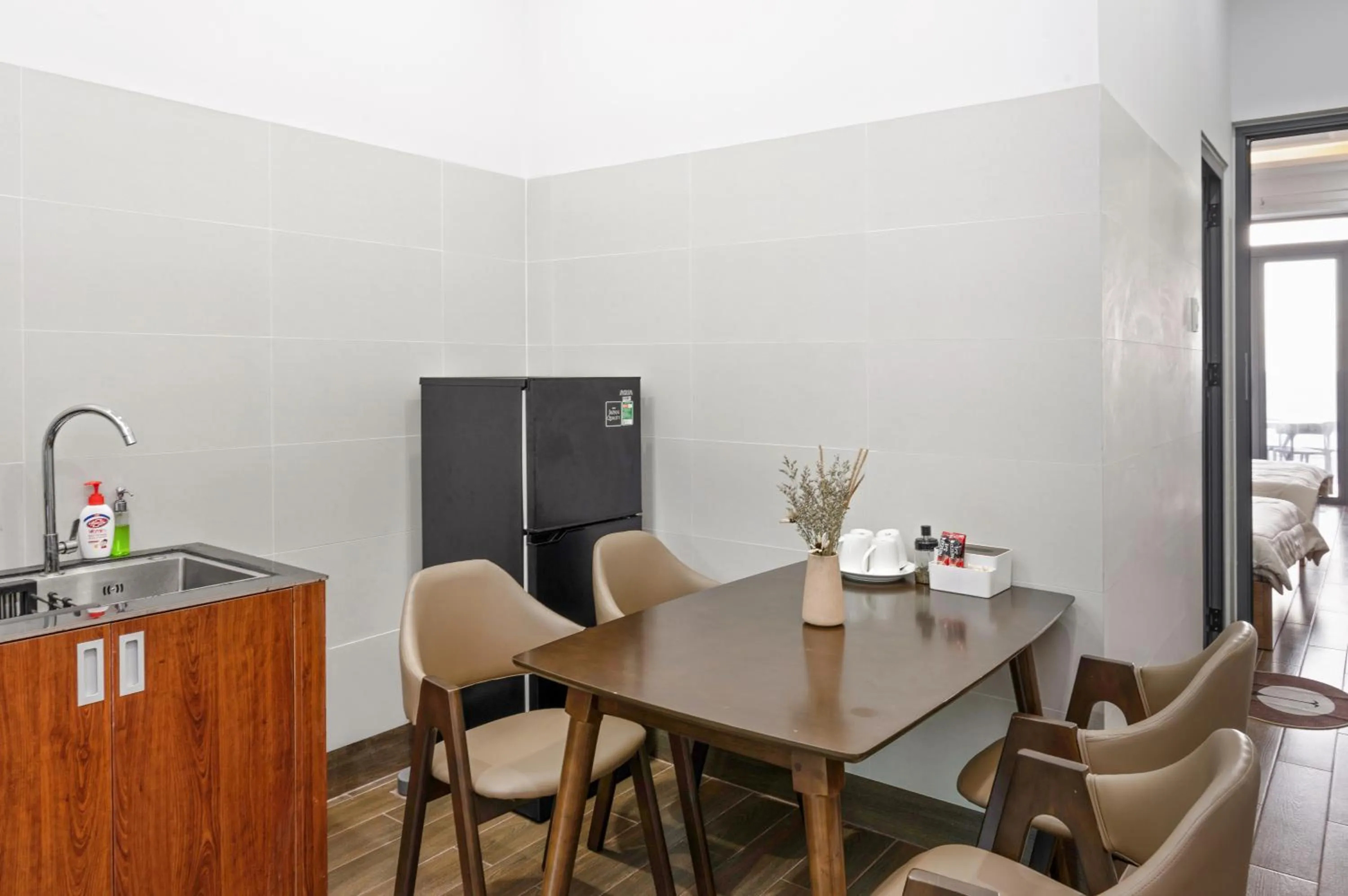 Mien Trung Beach House Phu Quoc