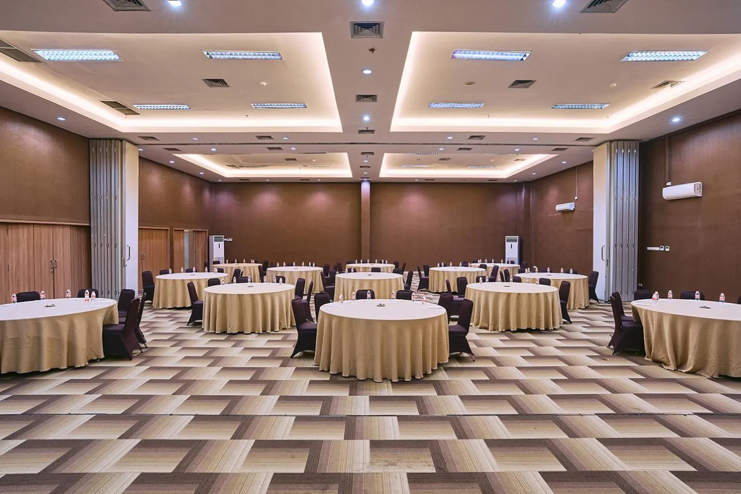 Meeting/conference room in Horison TC UPI Serang