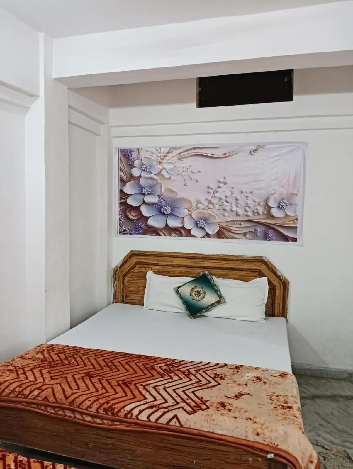Bed in Comfi Stay Hotel Bhopal