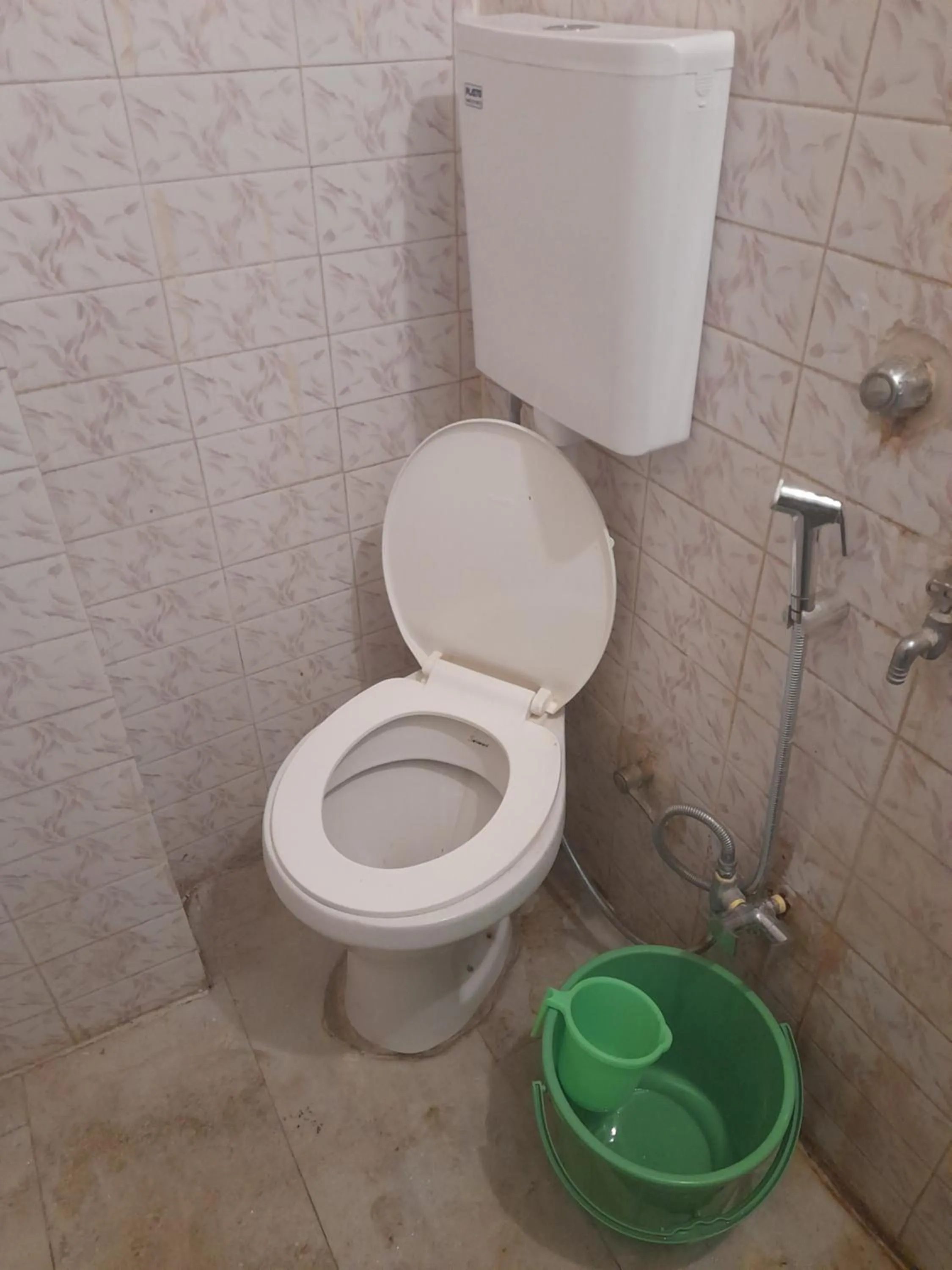 Toilet in Comfi Stay Hotel Bhopal