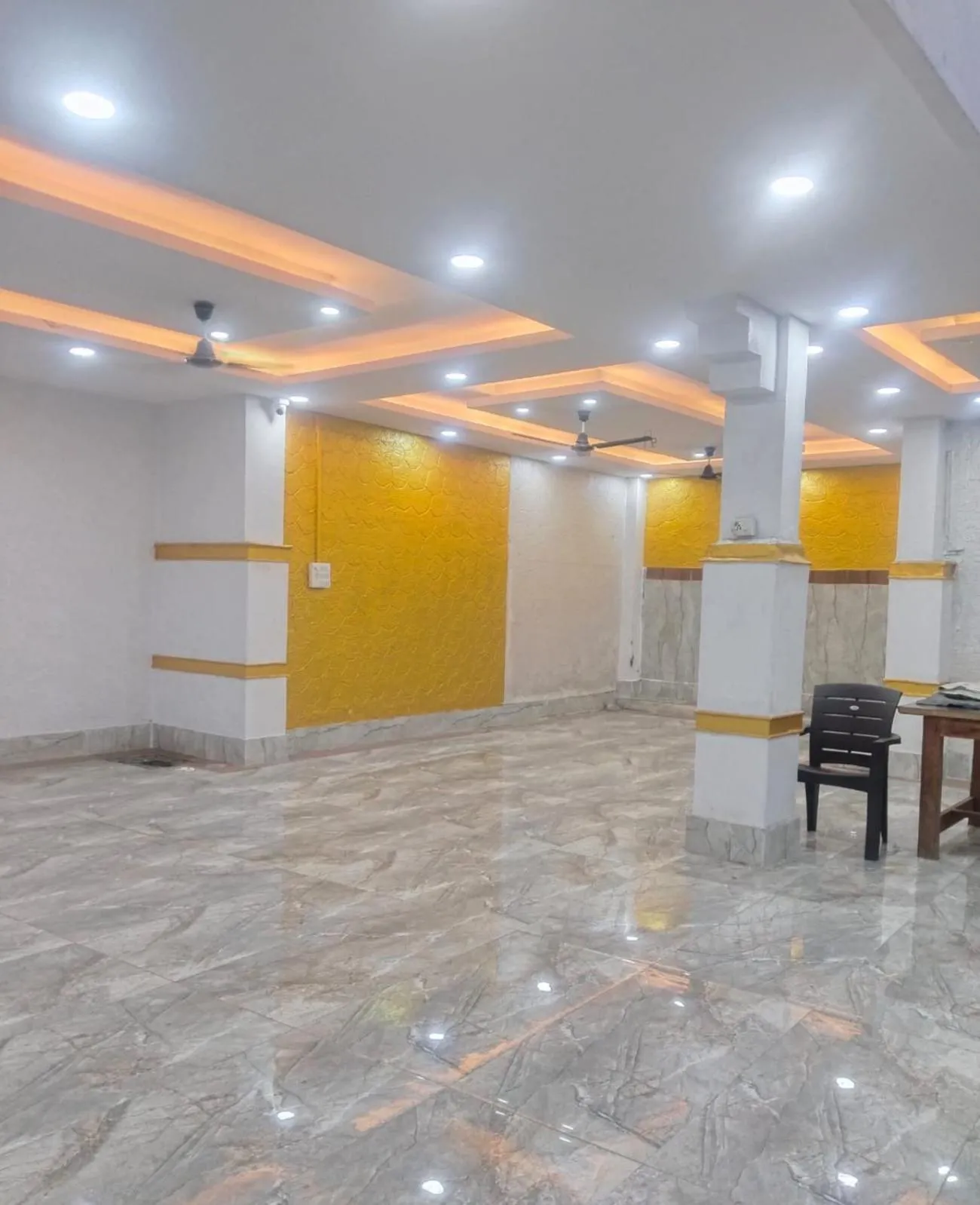 Seating area in Comfi Stay Hotel Bhopal
