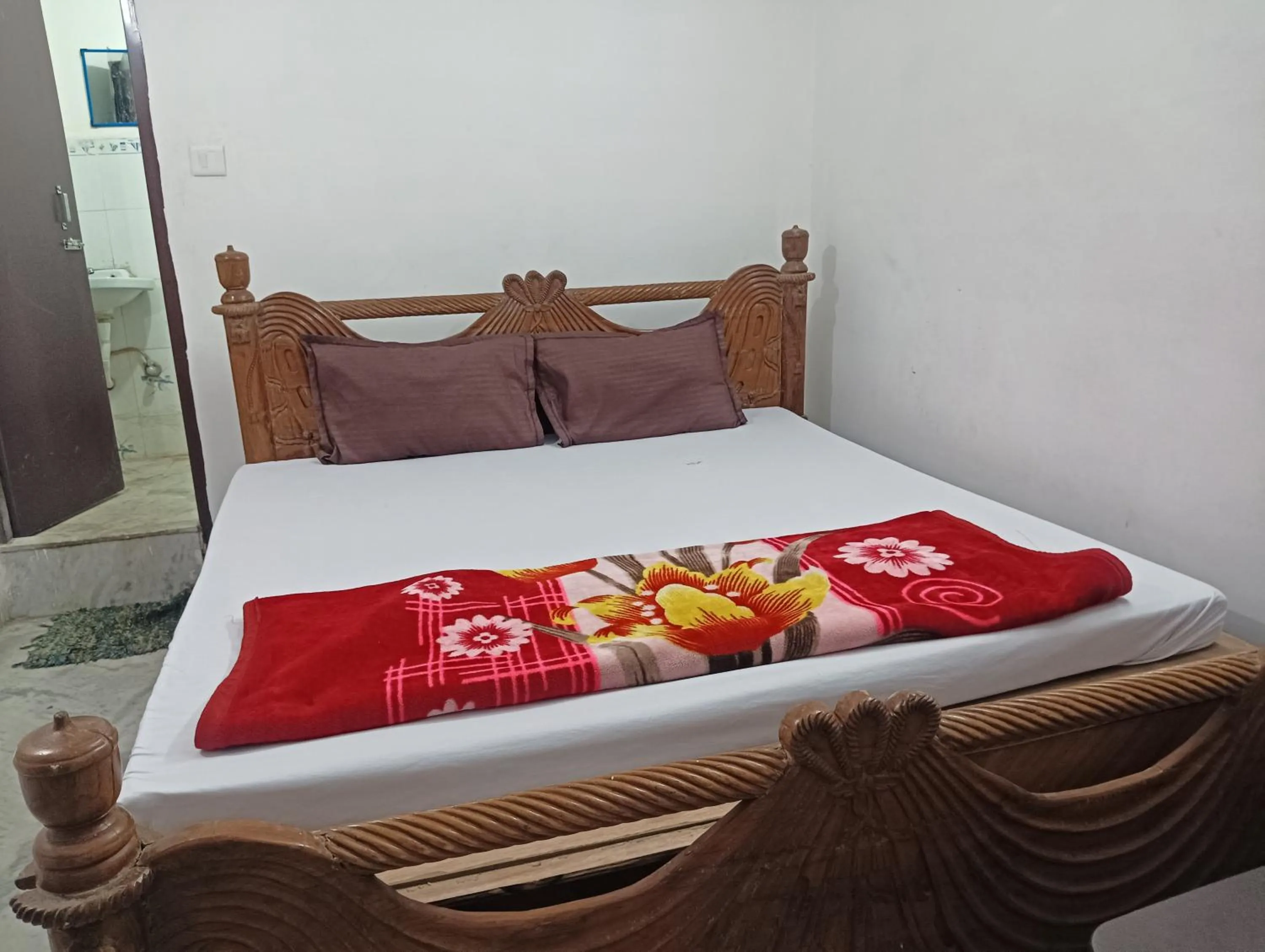 View (from property/room), Bed in Comfi Stay Hotel Bhopal