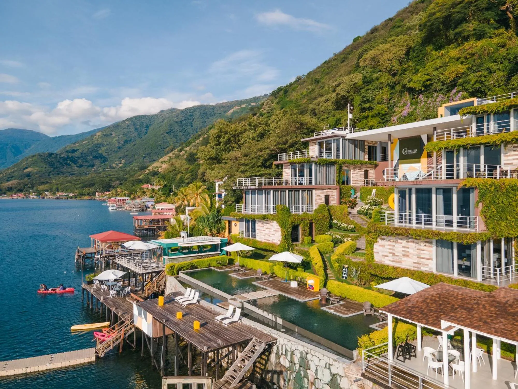 Property building in Cardedeu Residence Lago de Coatepeque