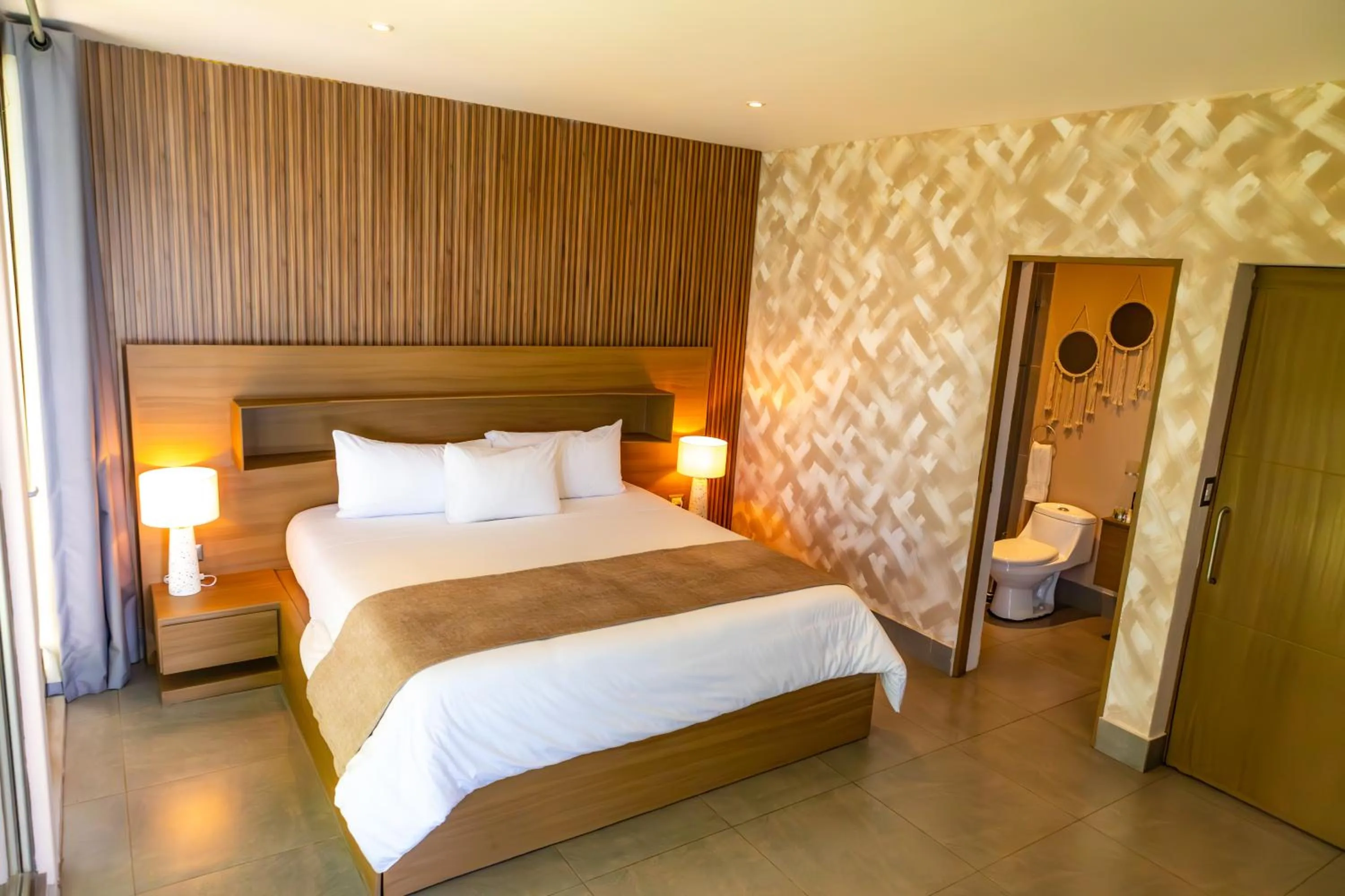 Bedroom, Bed in Cardedeu Residence Lago de Coatepeque