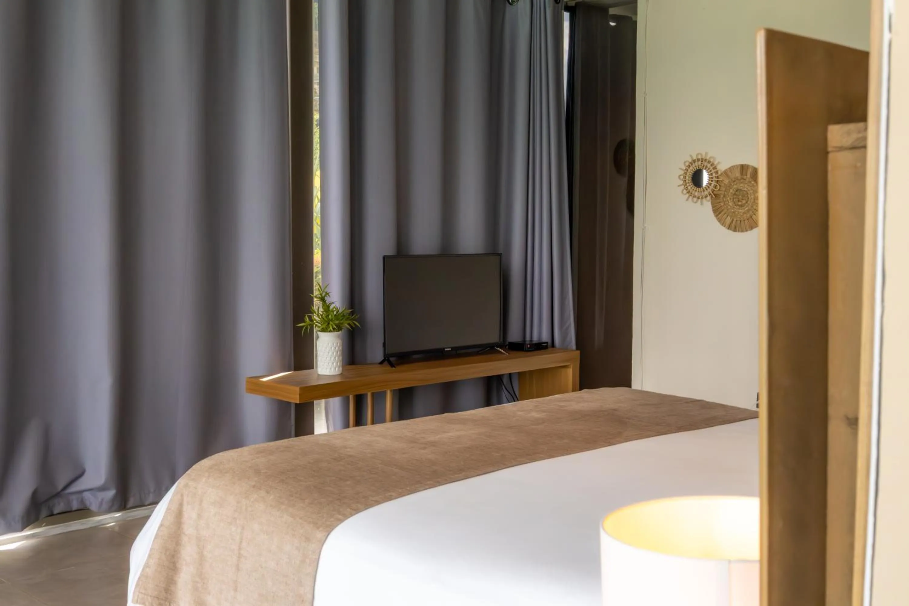 Bedroom, Bed in Cardedeu Residence Lago de Coatepeque