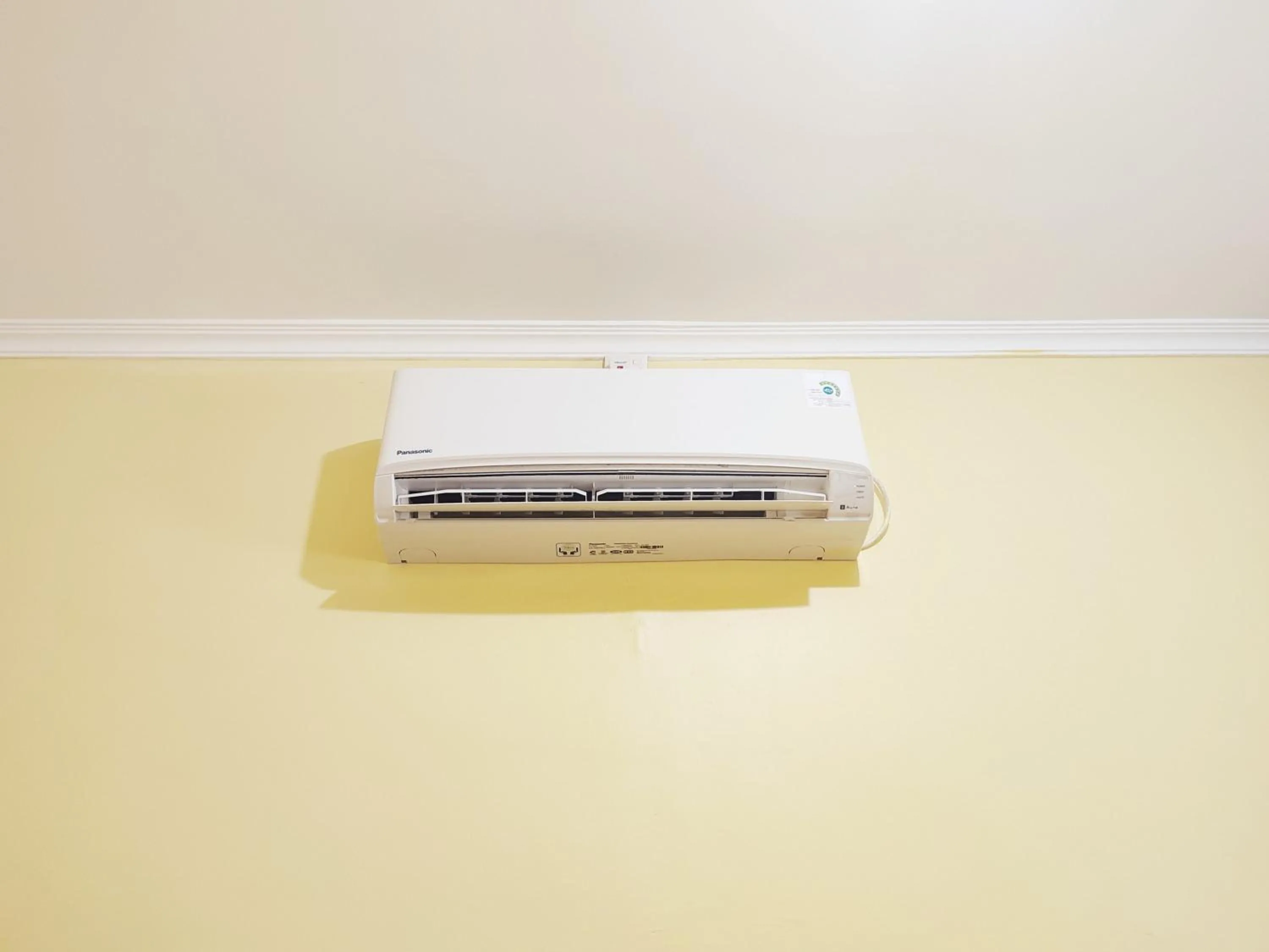 air conditioner in RedDoorz Near Exit Toll Banyumanik Semarang
