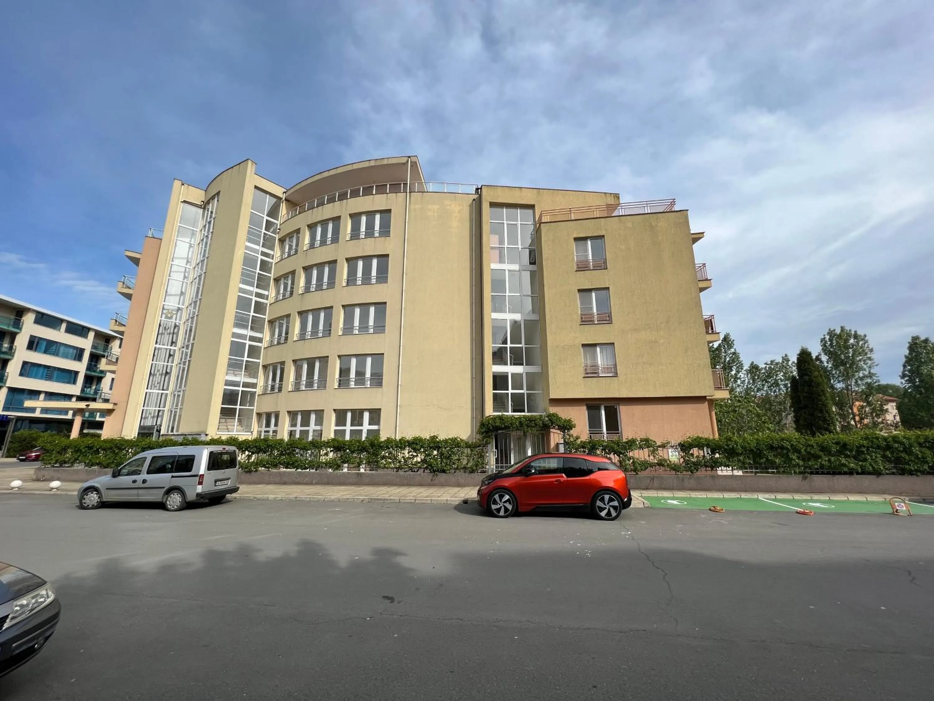 Property building in Beatris Family House