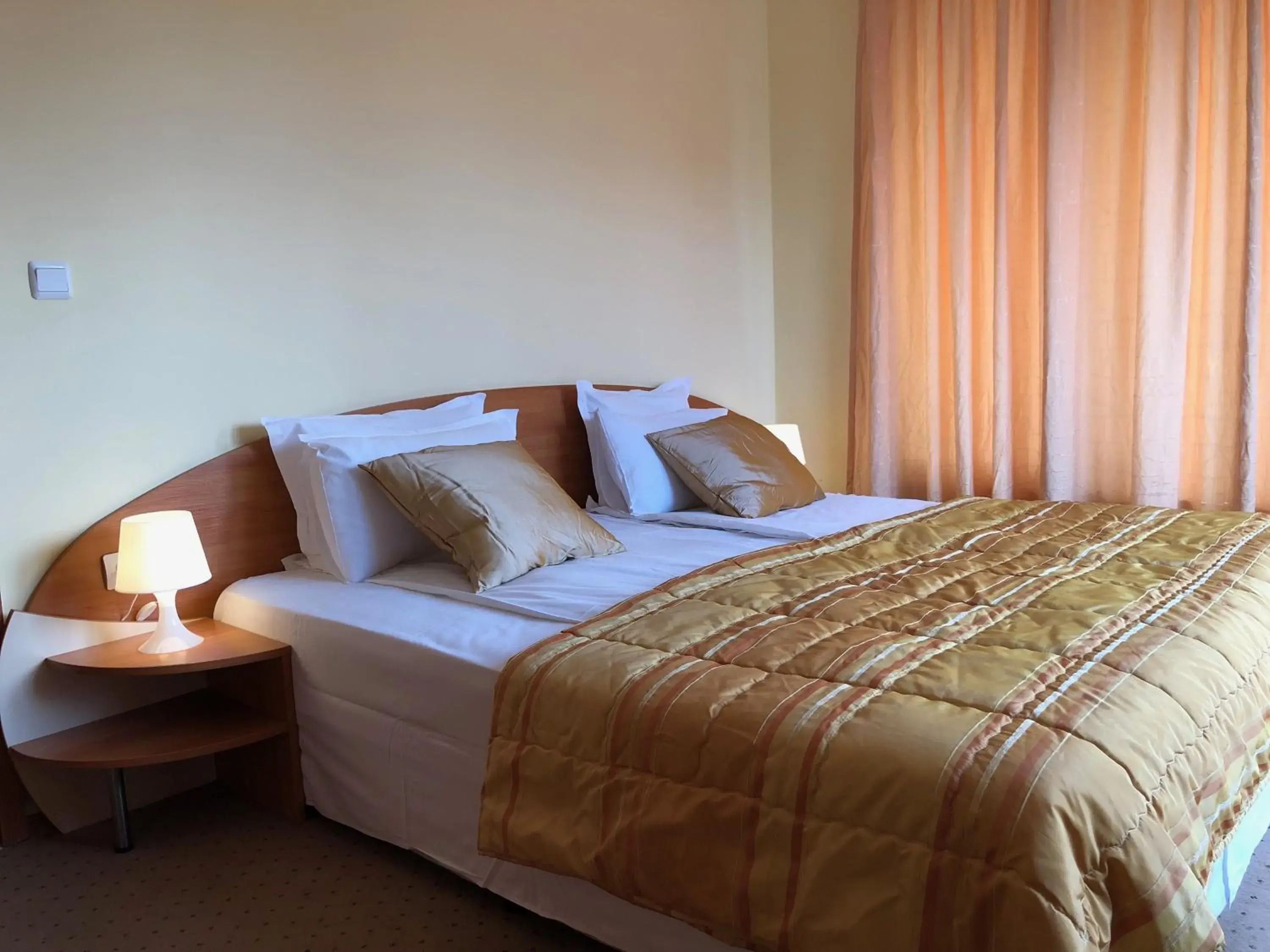 One-Bedroom Apartment with Balcony in Beatris Family House One-Bedroom Apartment with Balcony in Beatris Family House