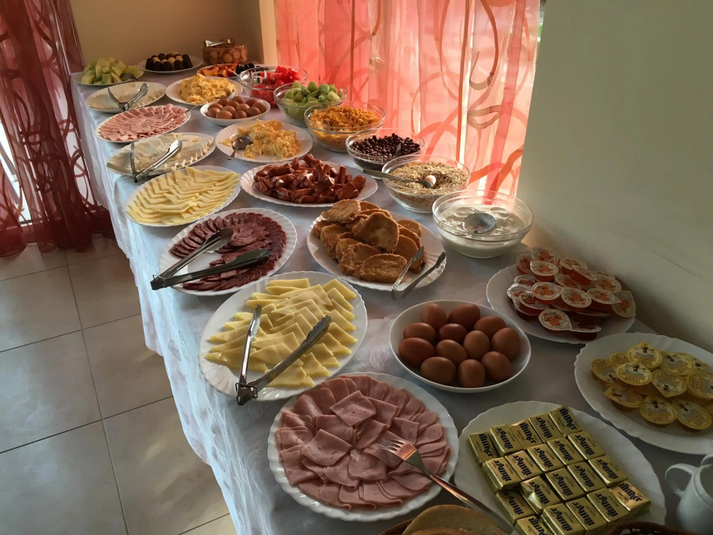 Breakfast in Beatris Family House