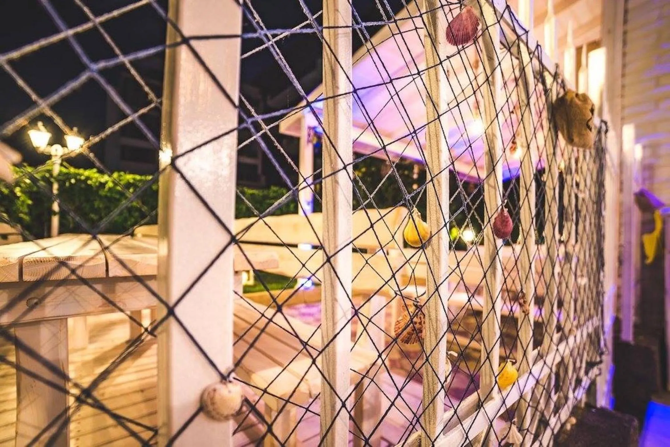 Restaurant/places to eat in Beatris Family House