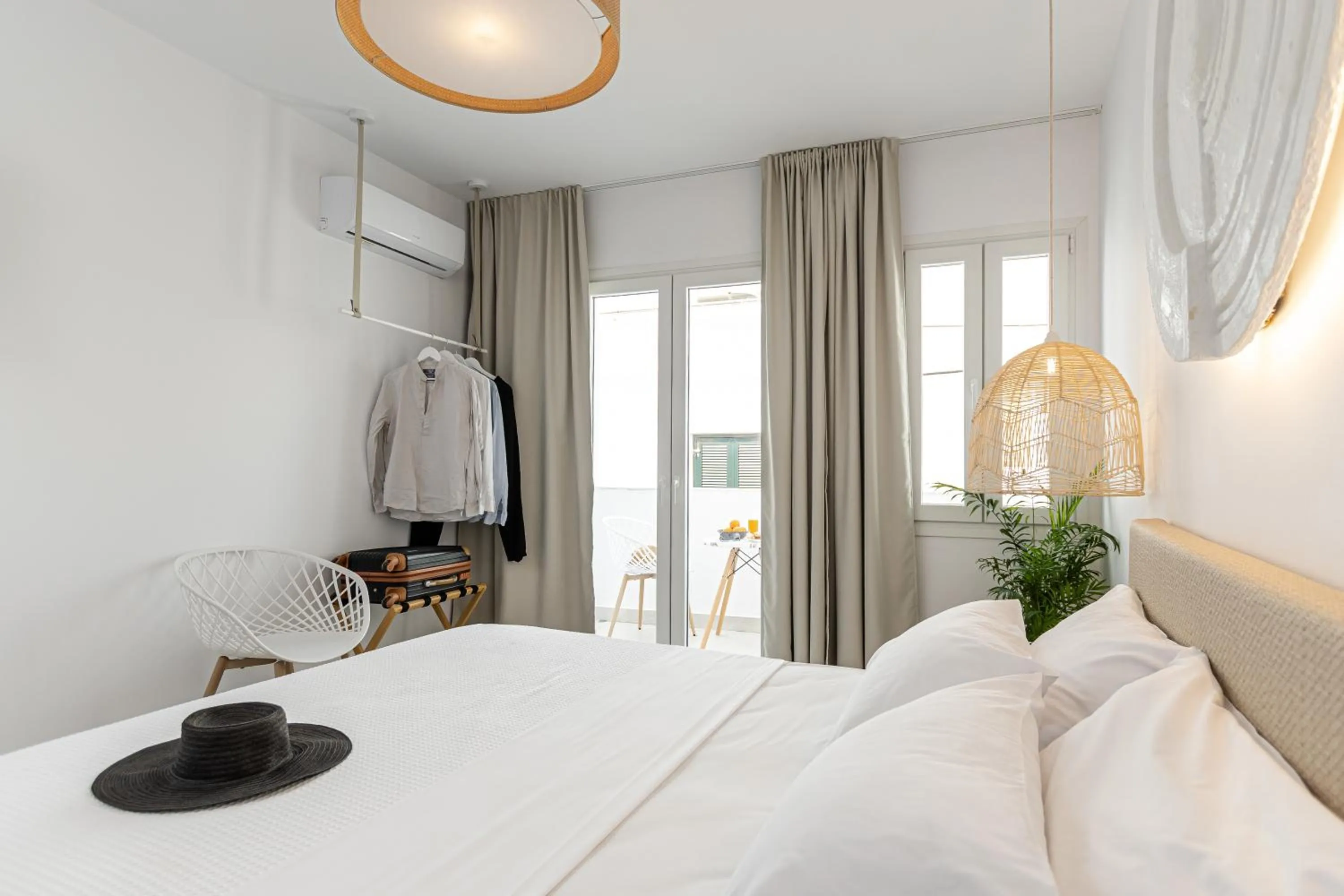 Bed in Golden Bird's