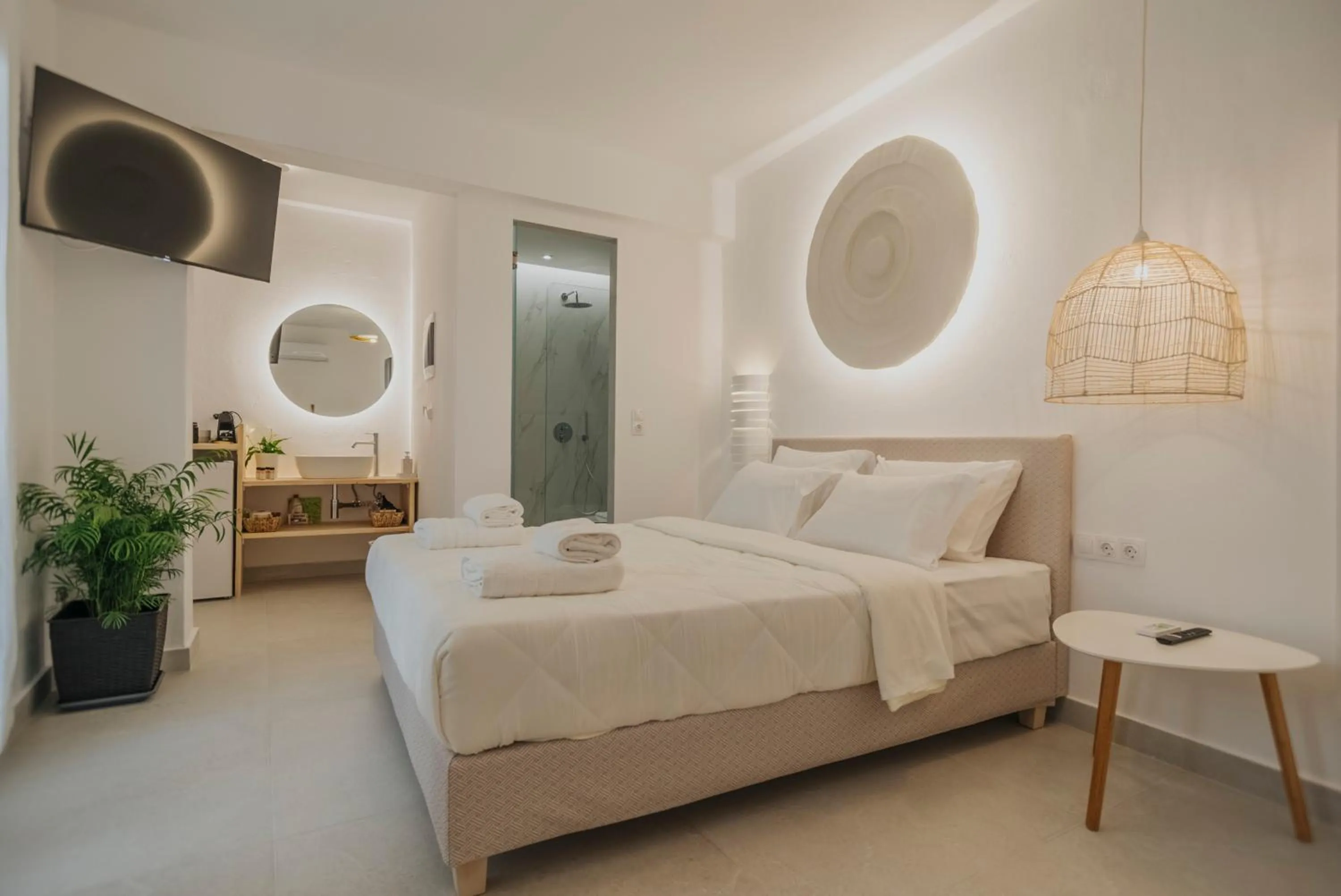 Bed in Golden Bird's