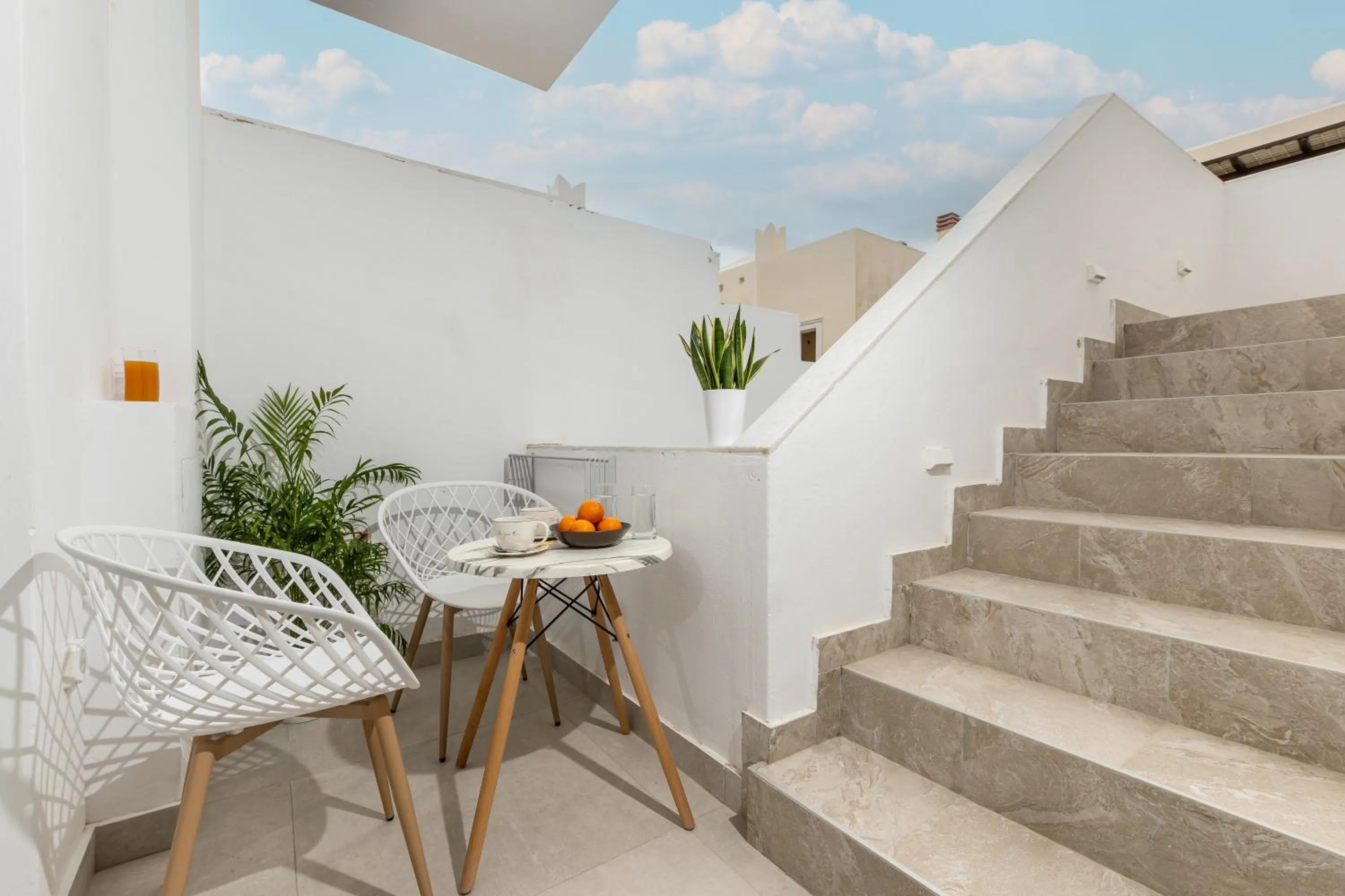 Patio in Golden Bird's