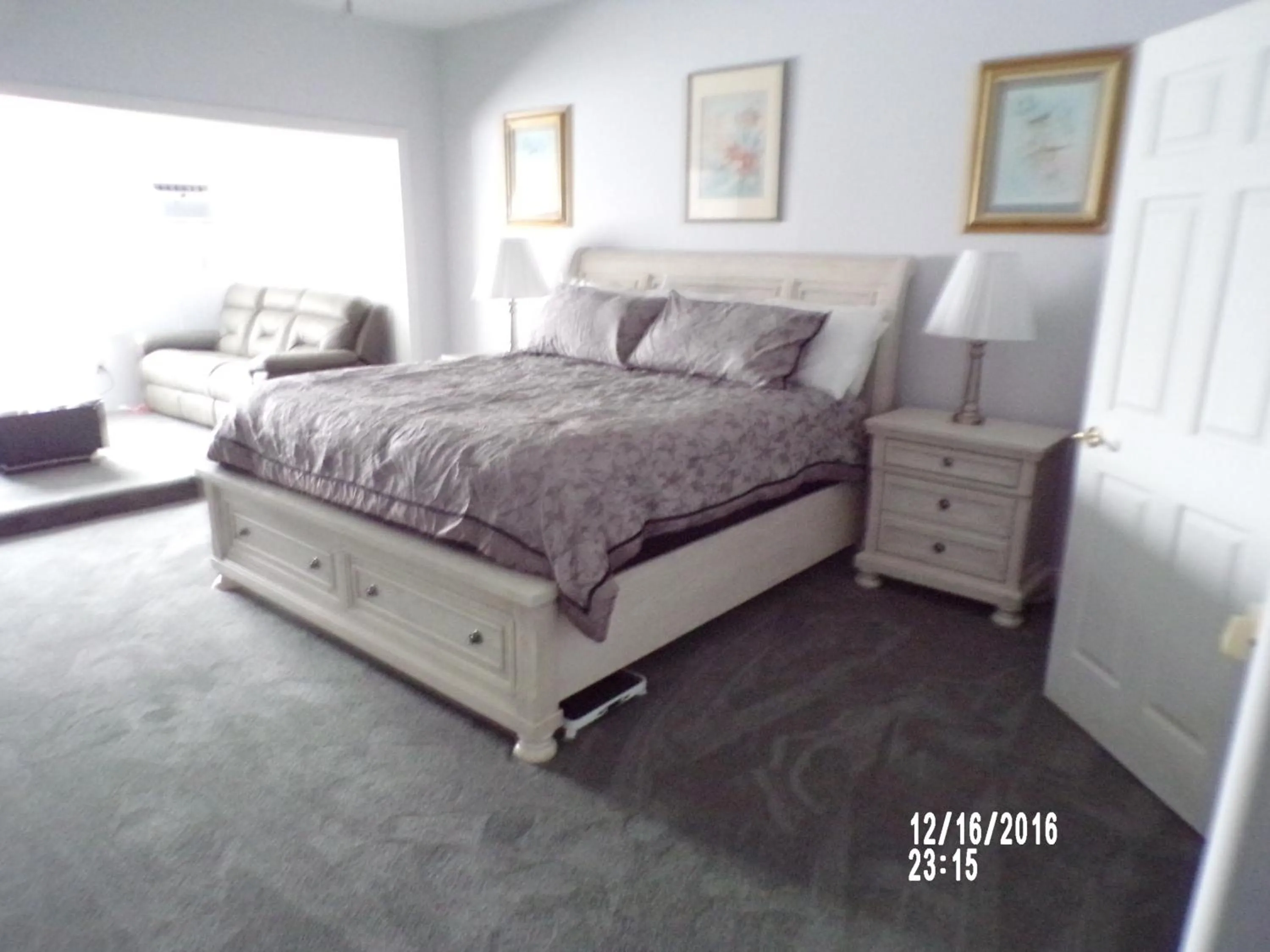 Bedroom, Bed in Longhouse Manor B&B