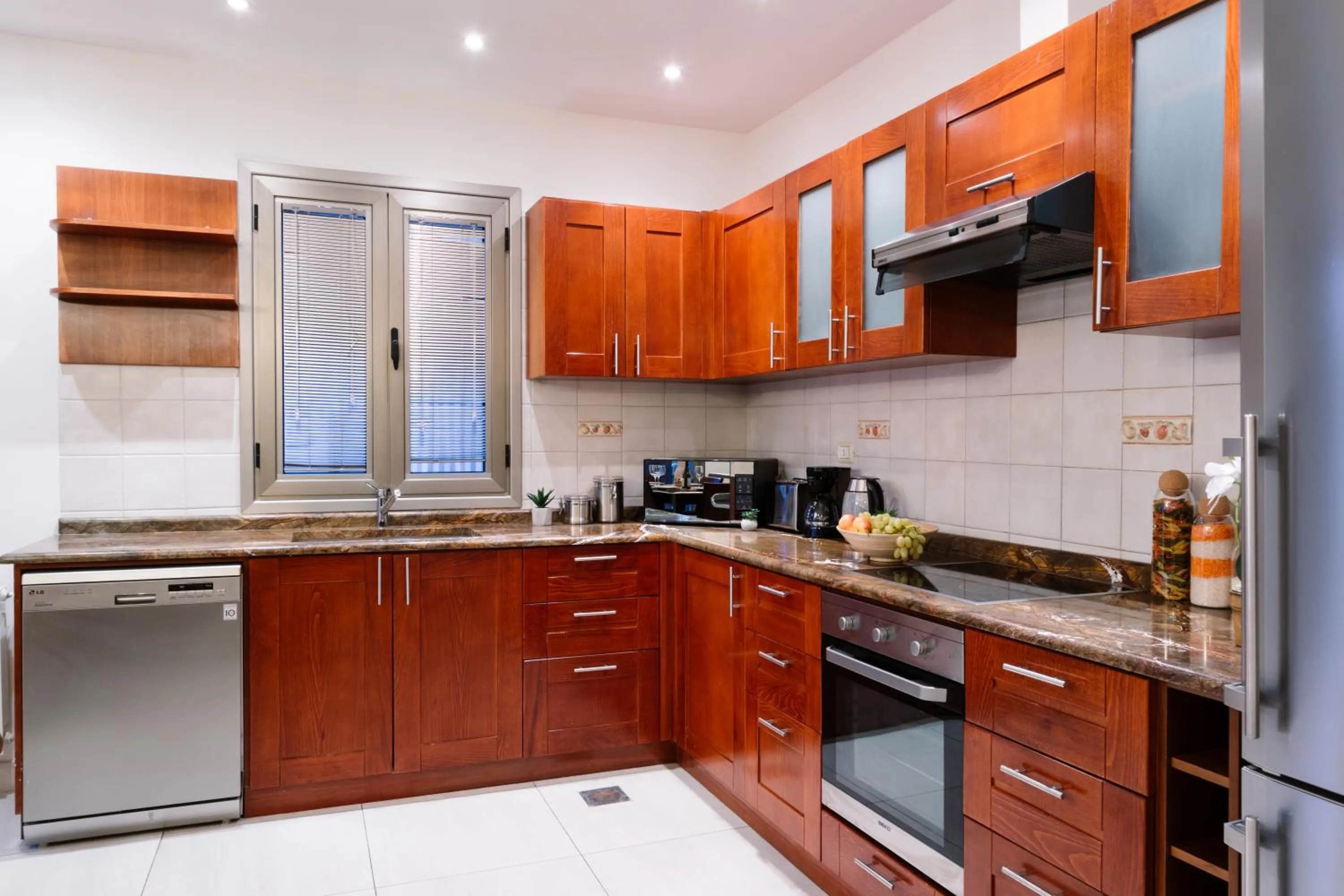 Coffee/tea facilities in hotelise I Paradise Apartment